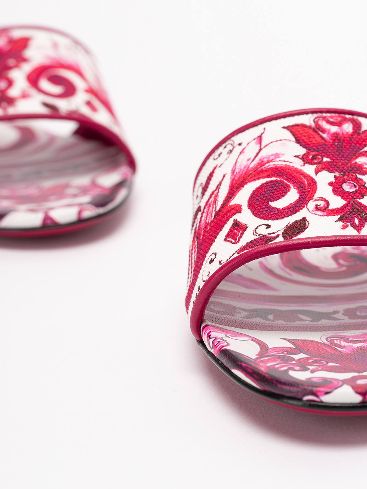 DOLCE & GABBANA フリントスリッホンスライト CQ0571AP036 HE3OB Dolce & Gabbana Flat slides `maiolica` print | CQ0571AP036HE3OB