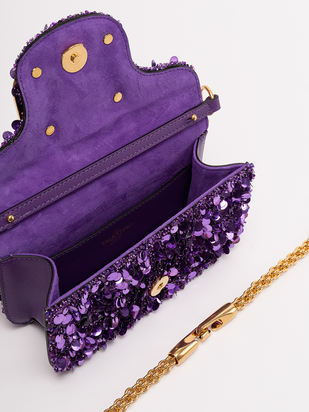 Loco Medium Leather Shoulder Bag in Purple - Valentino Garavani