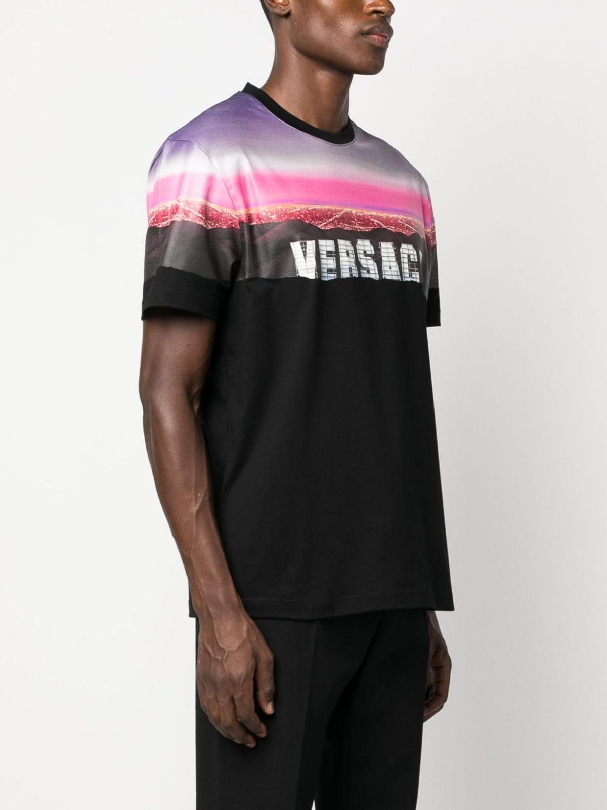 Shop Versace Hills T-shirt In Negro