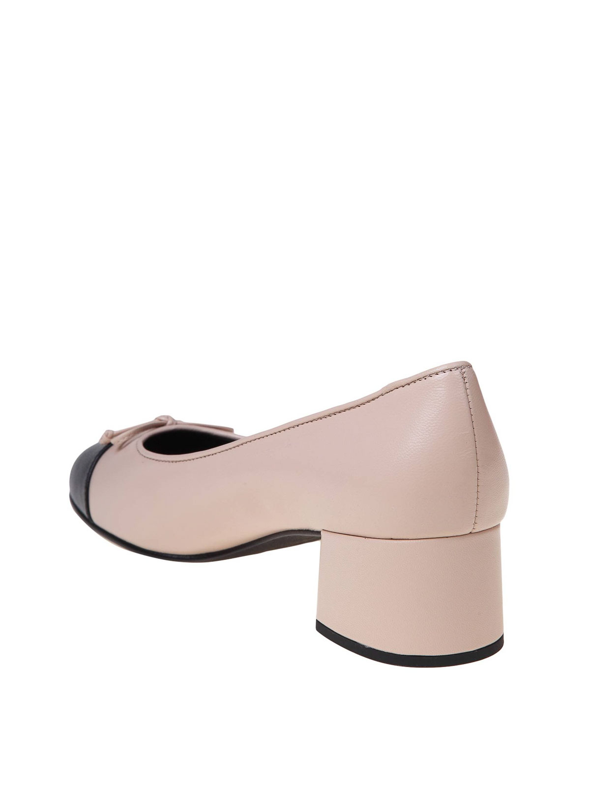 Shop Tory Burch Leather Cap-toe Pump With Bow In Pink