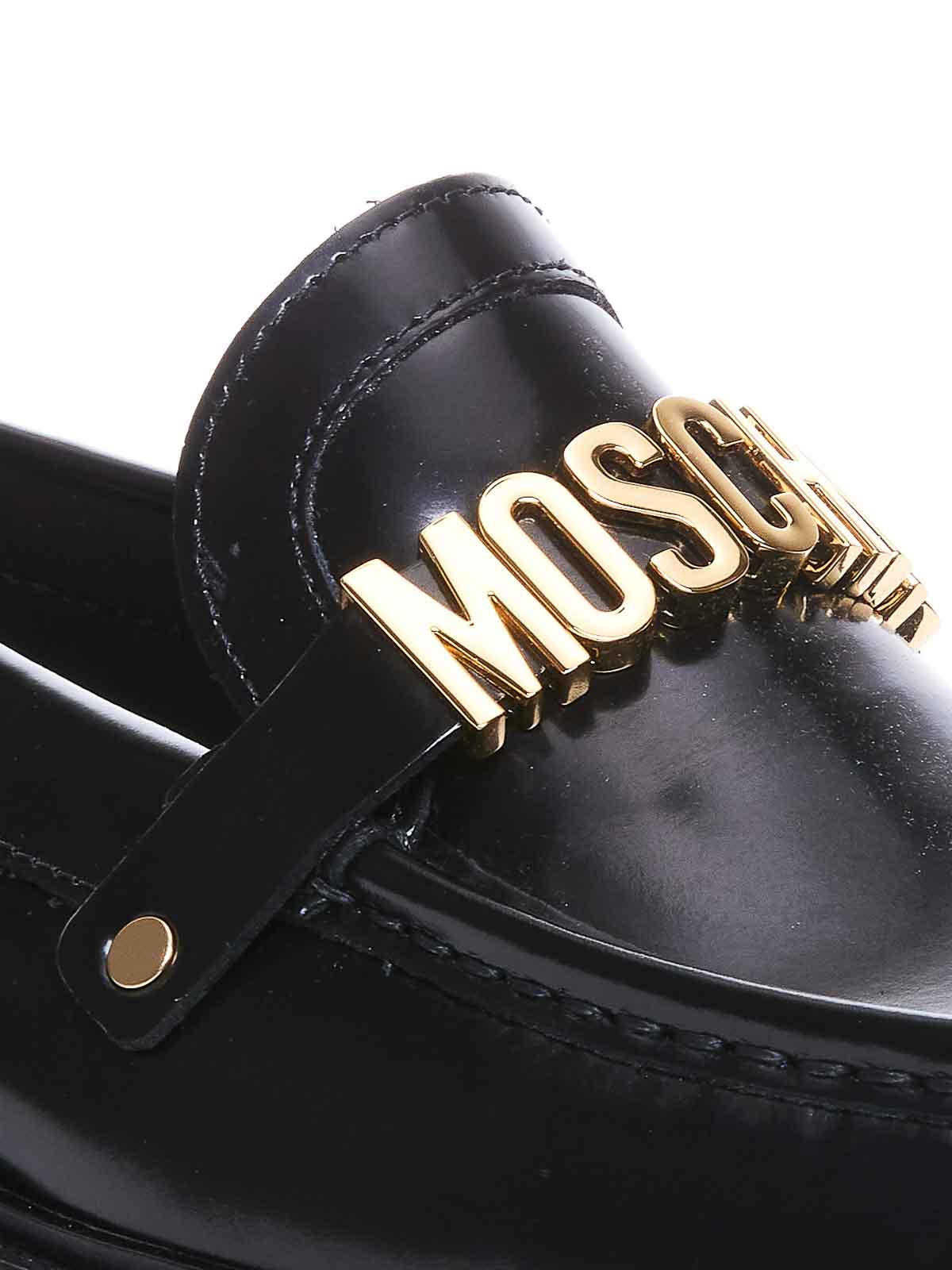 Shop Moschino Zapatos Clásicos - Negro In Black