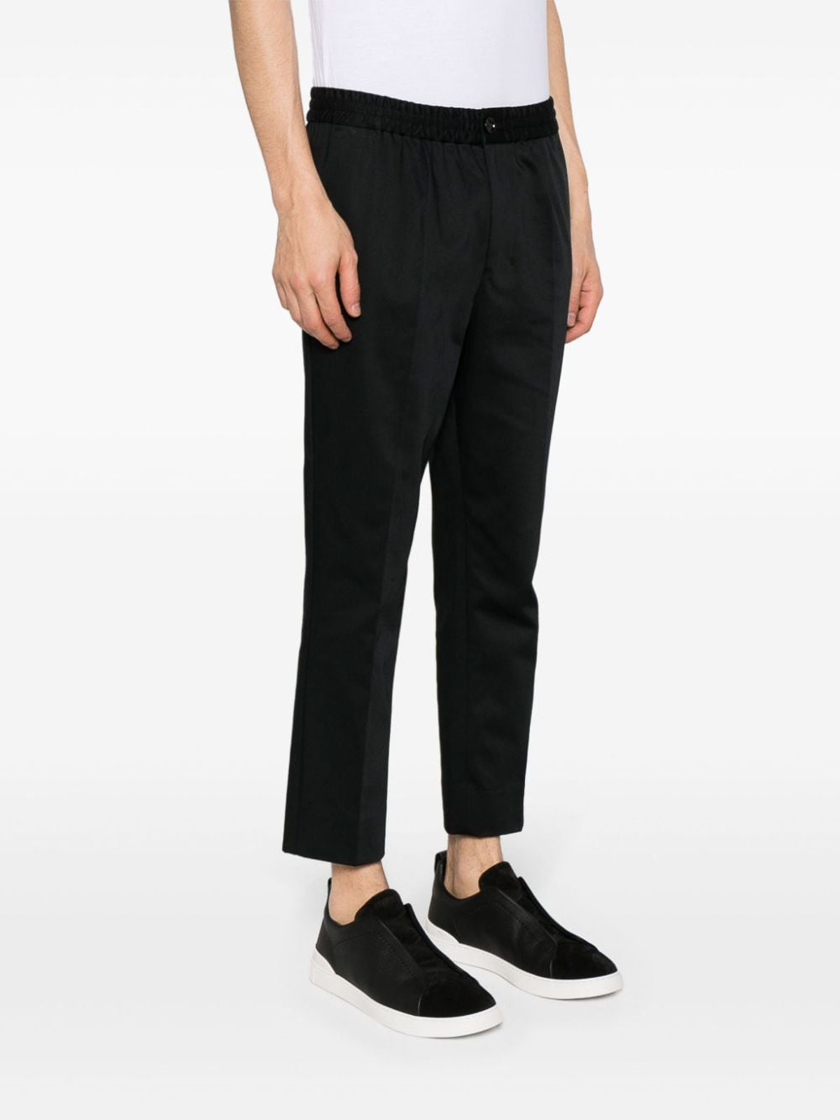 Shop Ami Alexandre Mattiussi Elasticated-waist Cropped Trousers In Black
