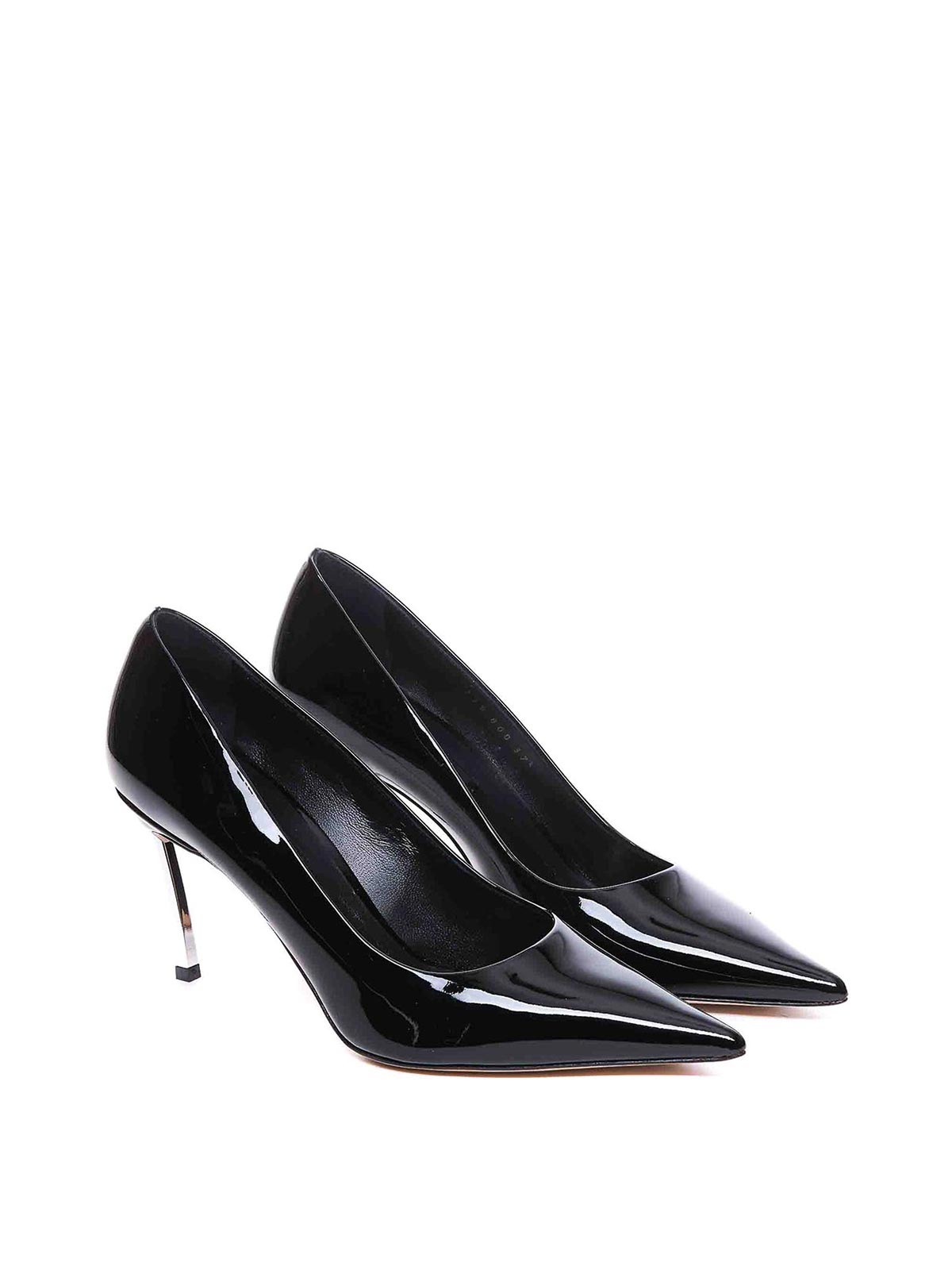 Shop Casadei Zapatos De Salón - Negro In Black