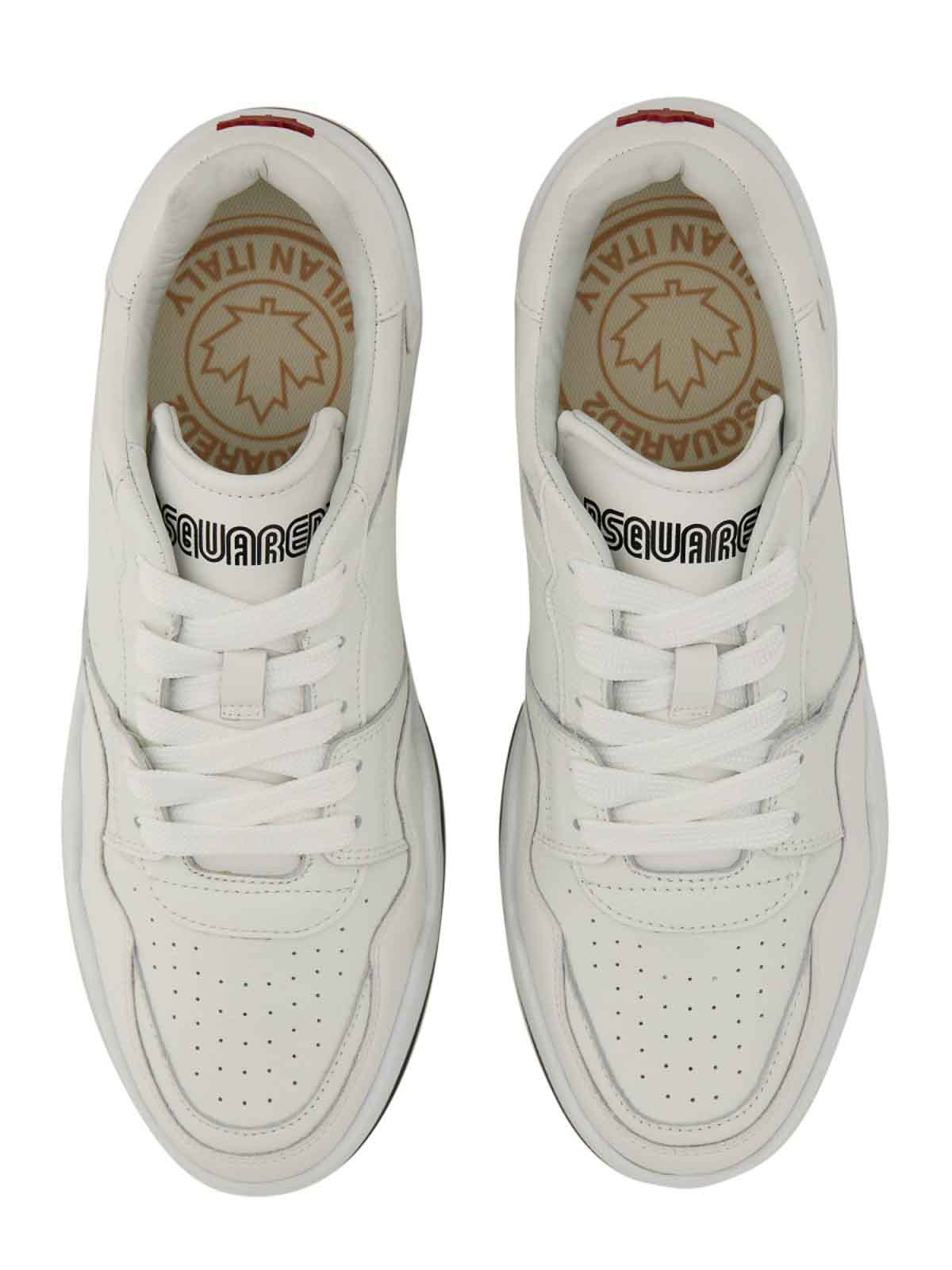 Shop Dsquared2 Sneakers Spiker In White