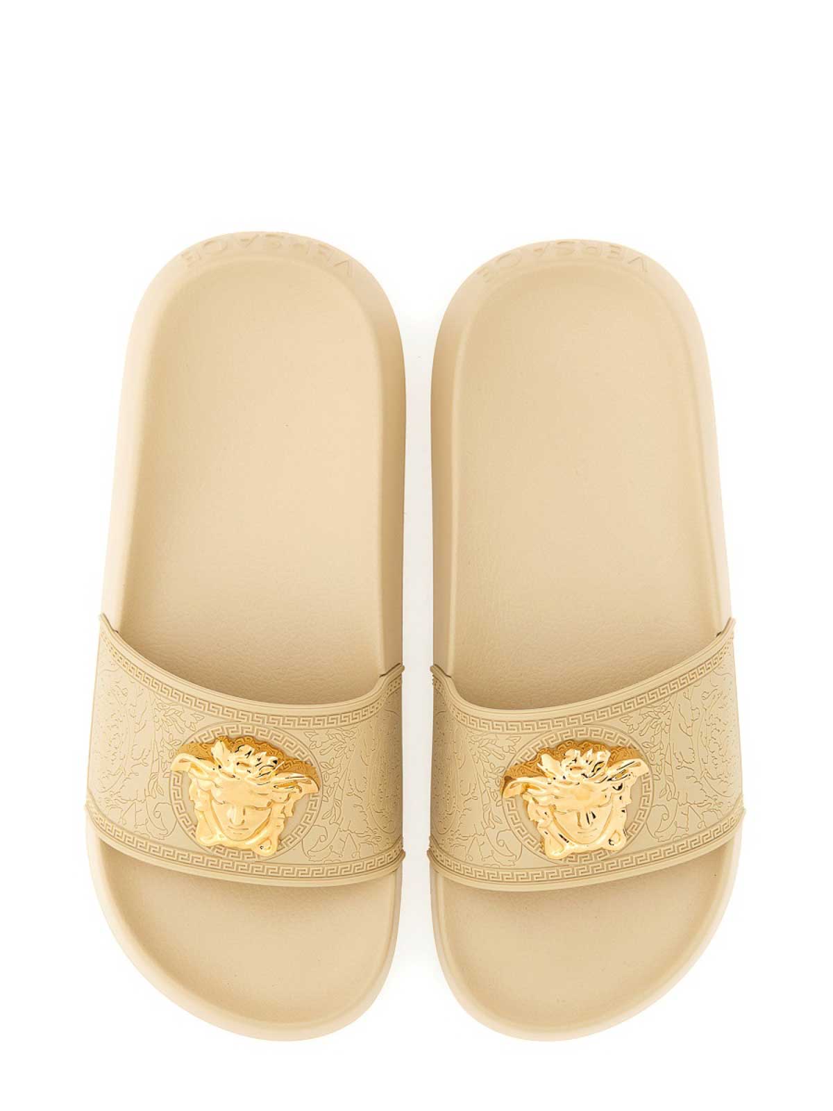 Shop Versace Sandalias - Dorado In Gold