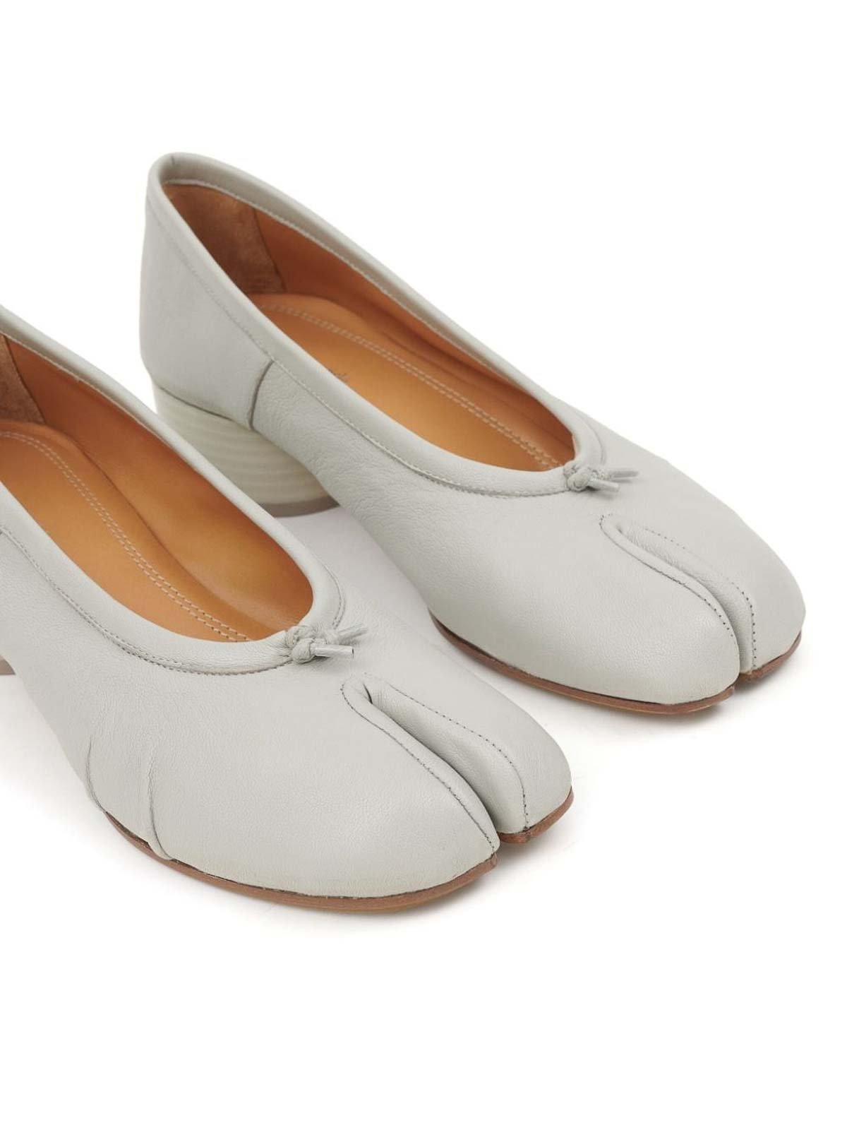 Shop Maison Margiela Tabi New Leather Ballerina Shoes In Cream