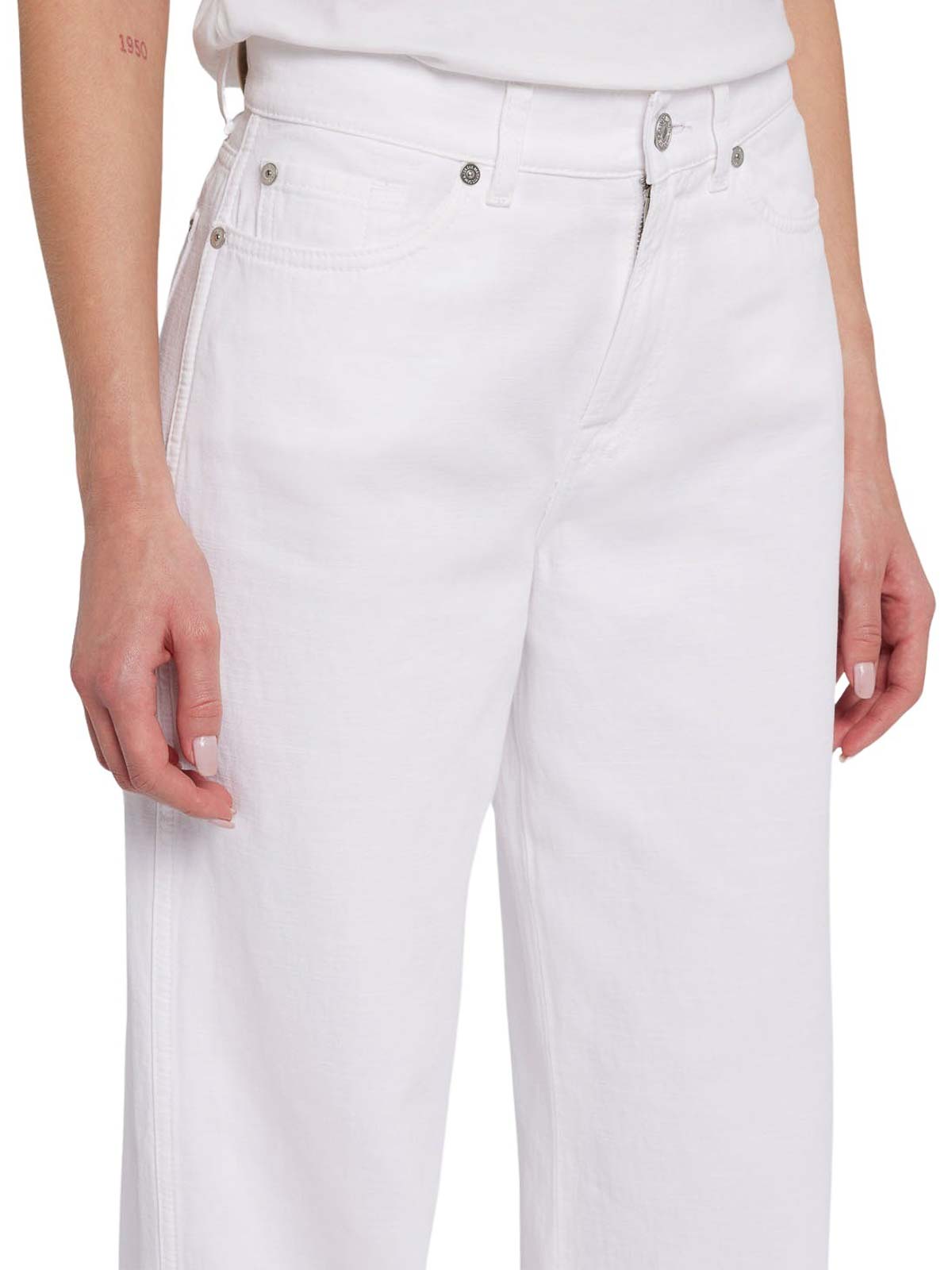 Shop 7 For All Mankind Linen Santorini Pants In White