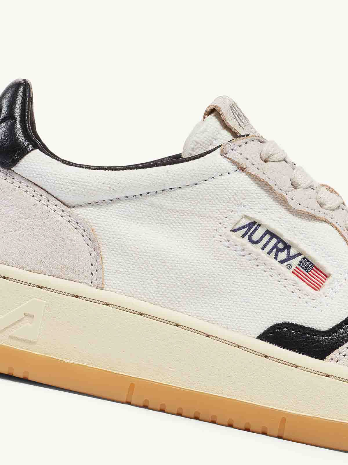 Shop Autry Medalist Low Canvas Sand In Black