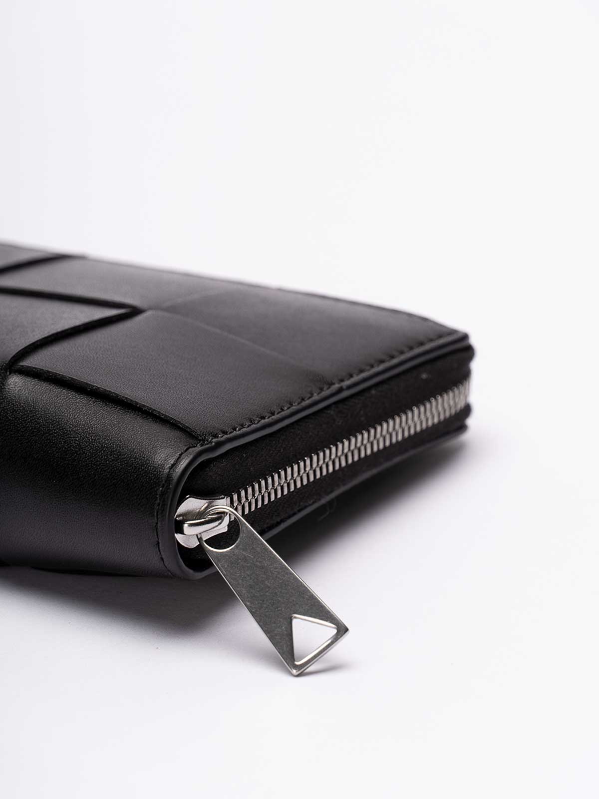 Bottega Veneta Cassette Zip Around Wallet - Black|749462VBWD28803