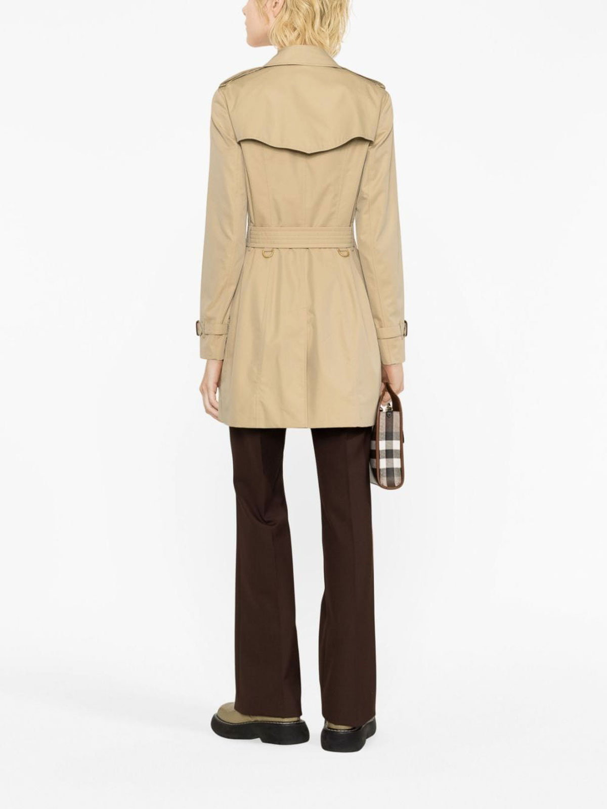 Shop Burberry Chelsea Cotton Trench Coat In Beis