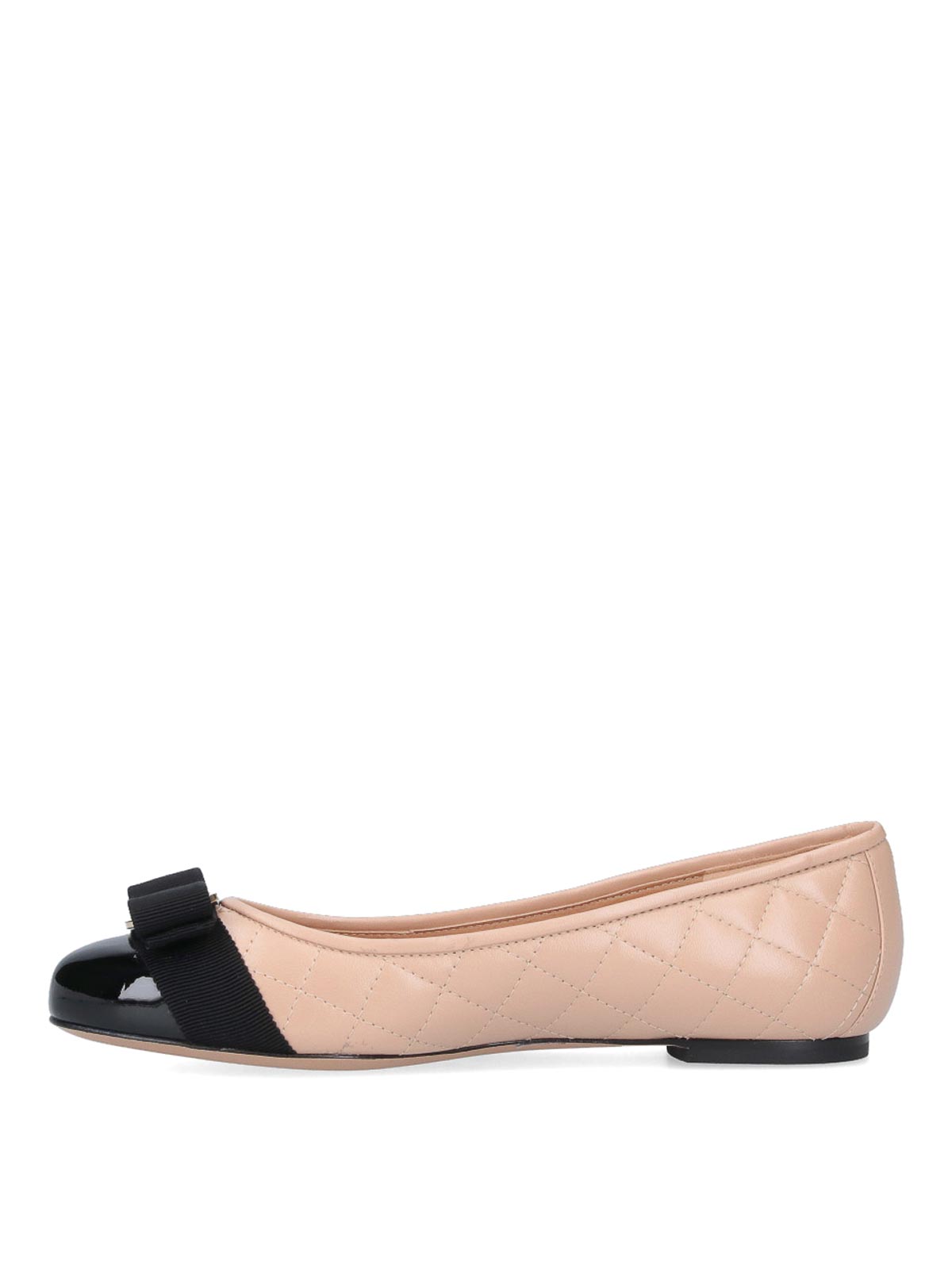 Shop Ferragamo Varina Flat Shoes In Nude & Neutrals