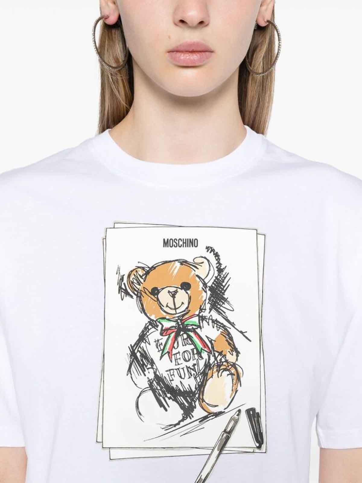 Shop Moschino T-shirt In White