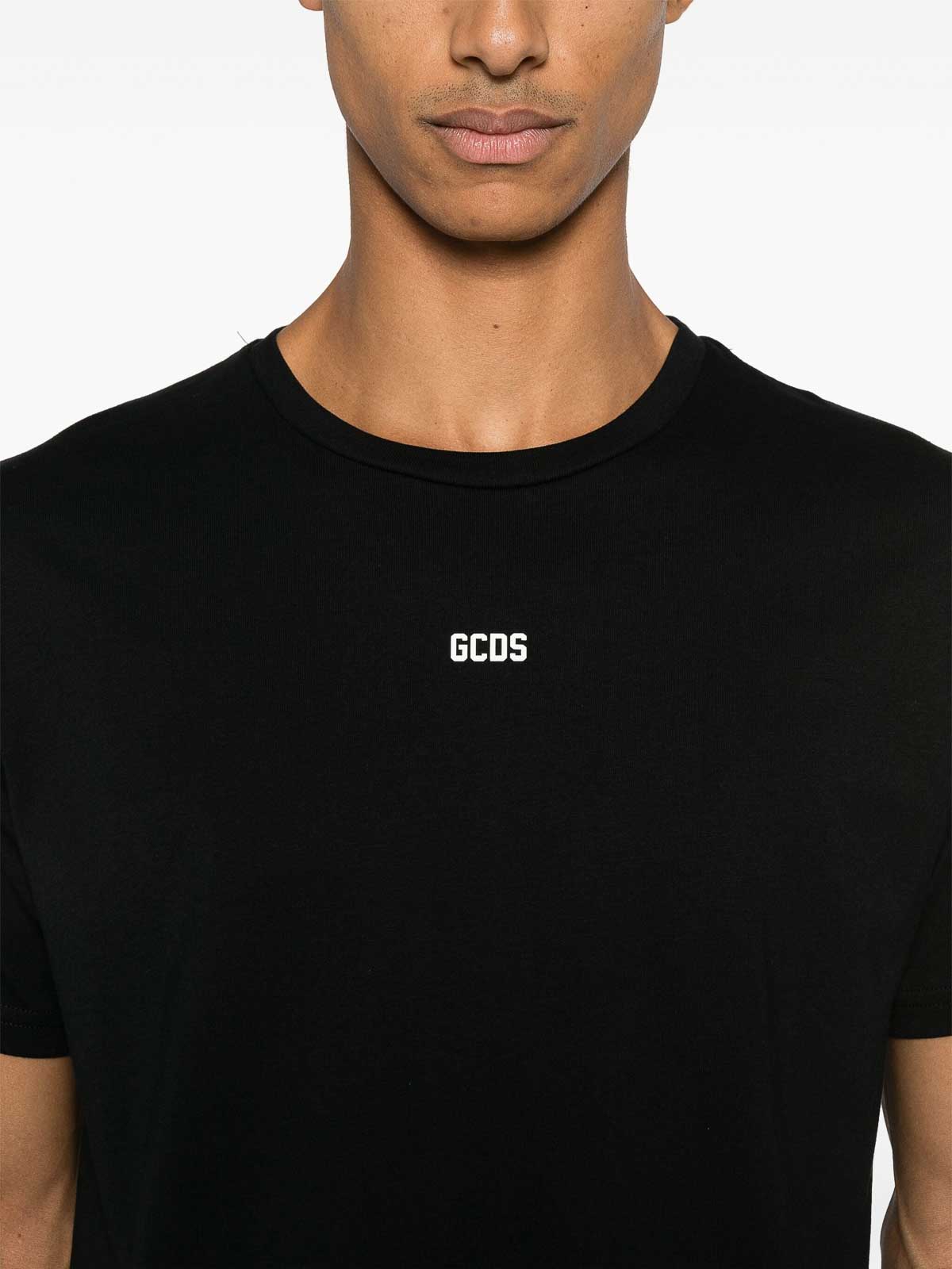 Shop Gcds Logo Regular T-shirt In Black