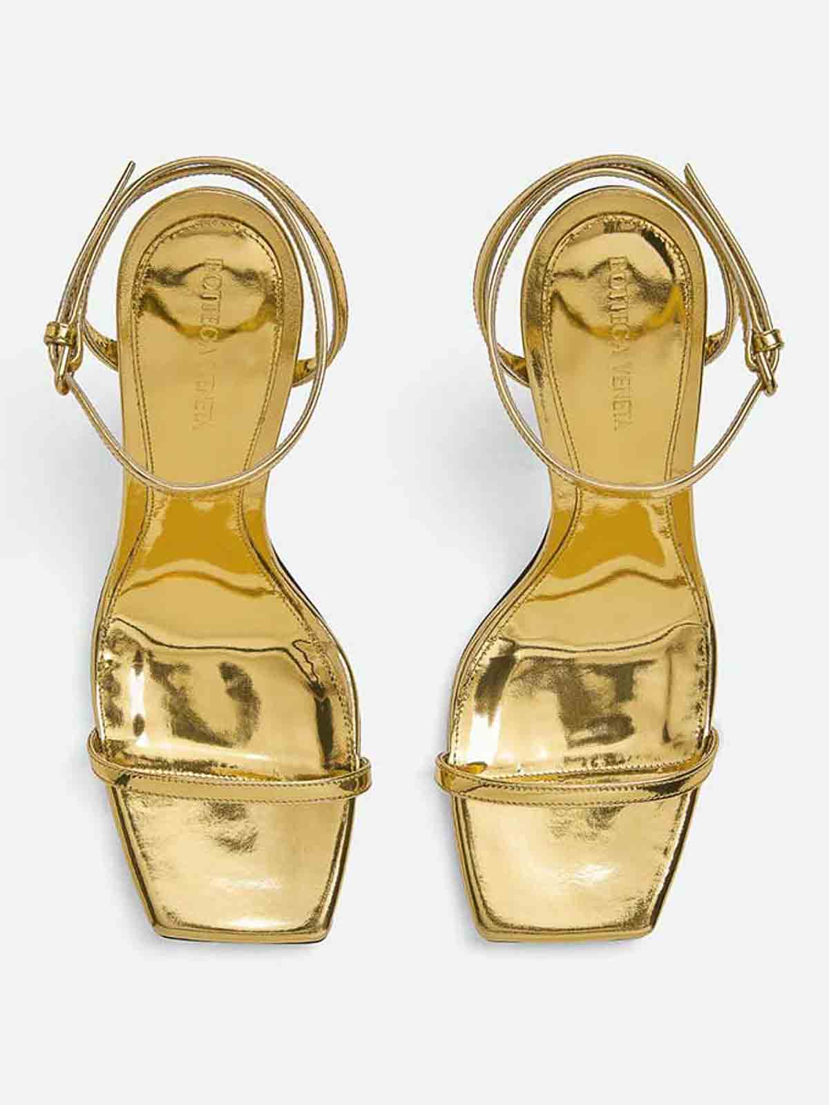 Shop Bottega Veneta Knot Sandal In Dorado