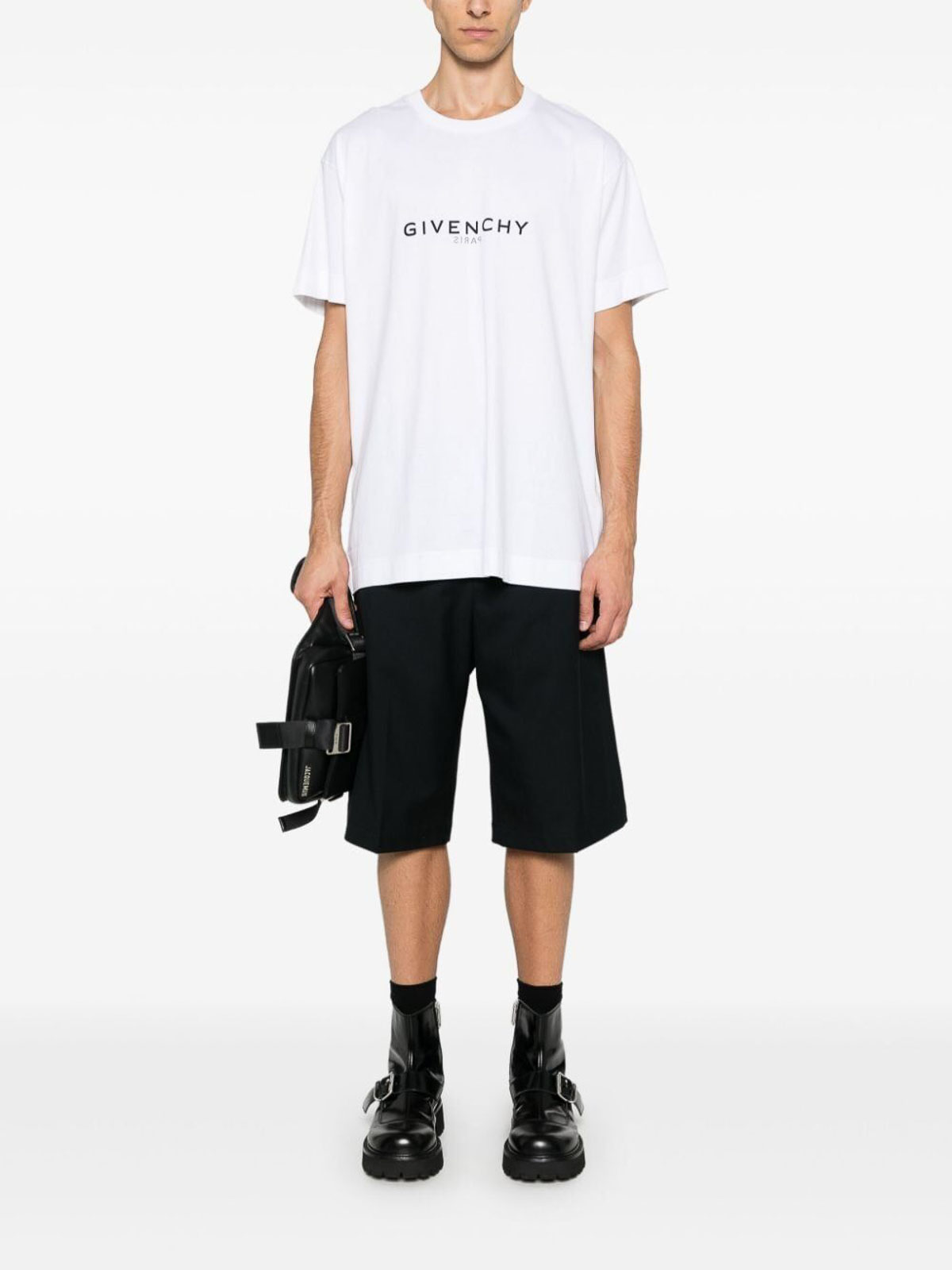 Shop Givenchy T-shirt In White