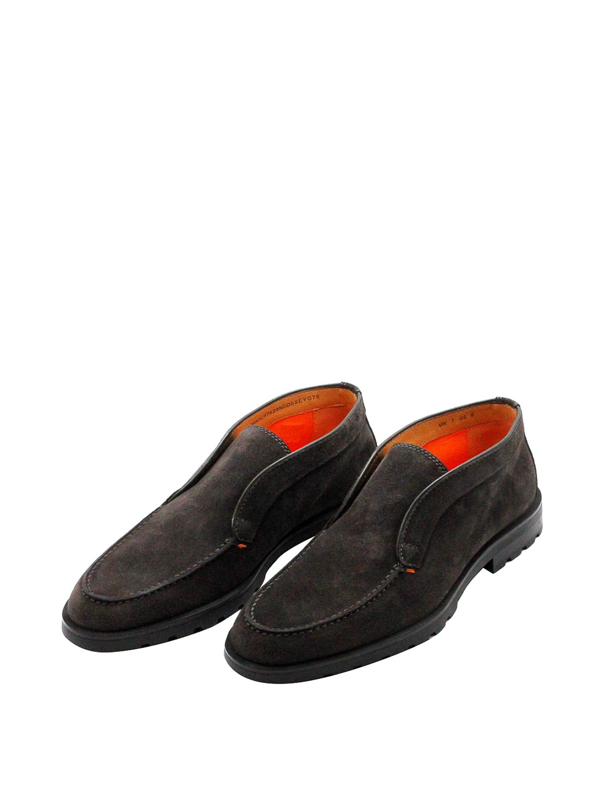 Santoni Desert Boot In Soft Suede With Comfortable Slip-on Fit And Soula In Light Natural Rubber Caoutchouc In Black