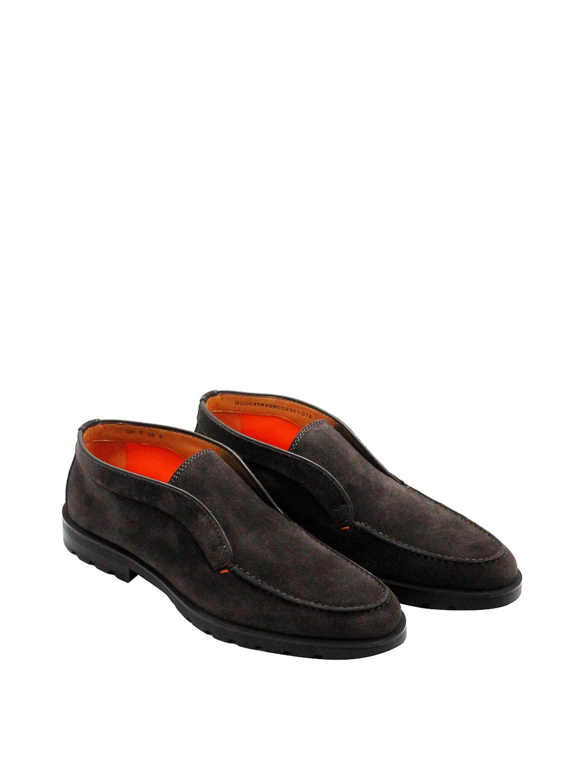 Santoni Desert Boot In Soft Suede With Comfortable Slip-on Fit And Soula In Light Natural Rubber Caoutchouc In Black