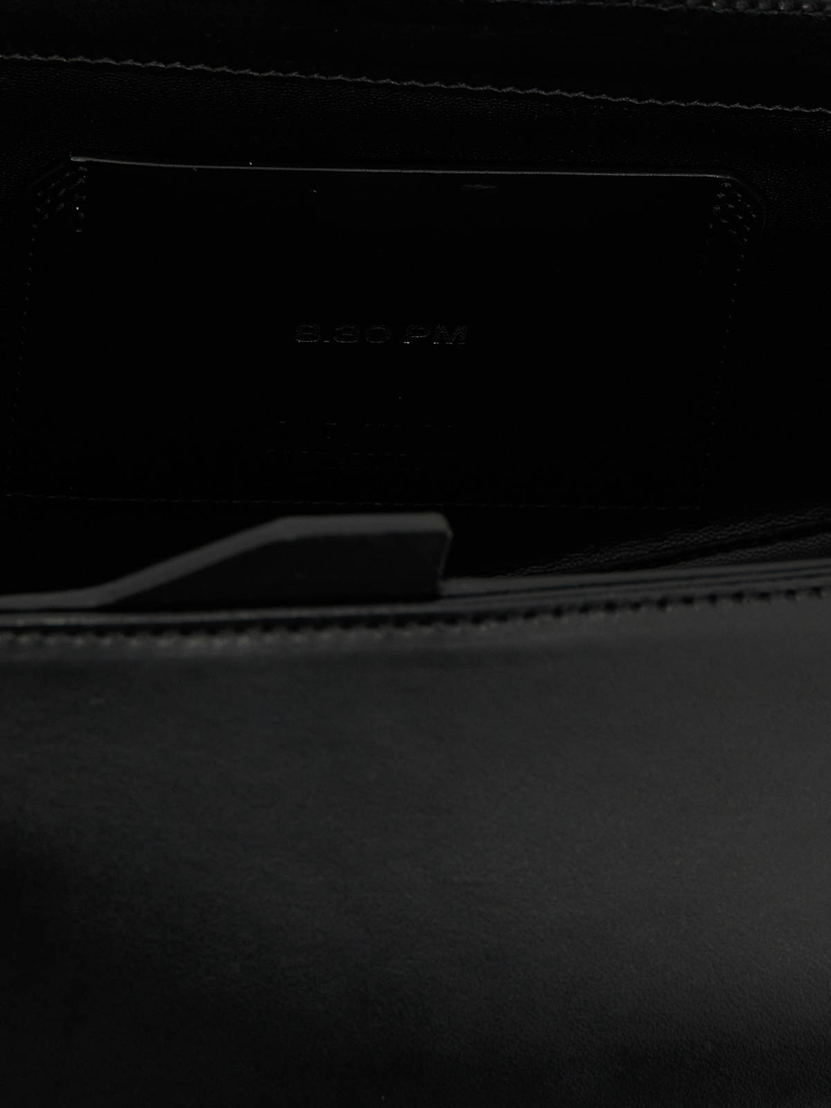 Attico 830 Pm Clutch In Black
