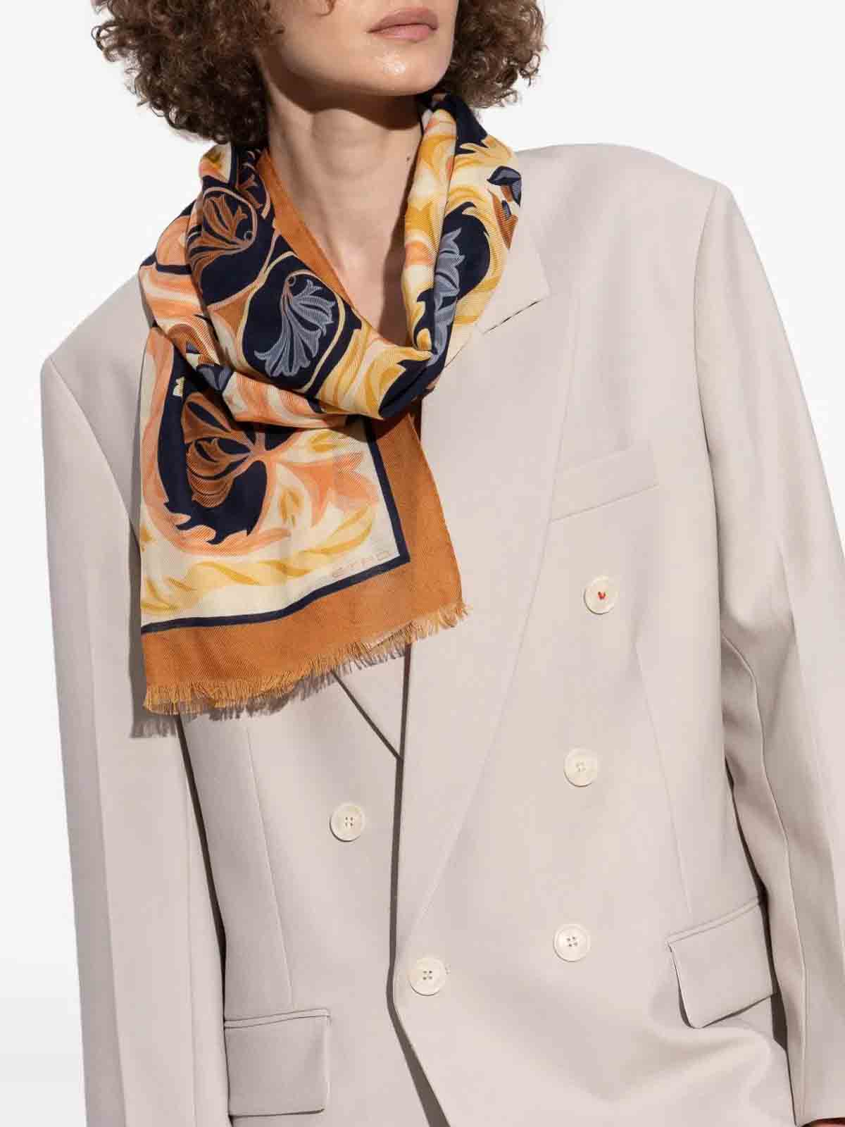 Etro Floral-print Fringed Scarf In Sand