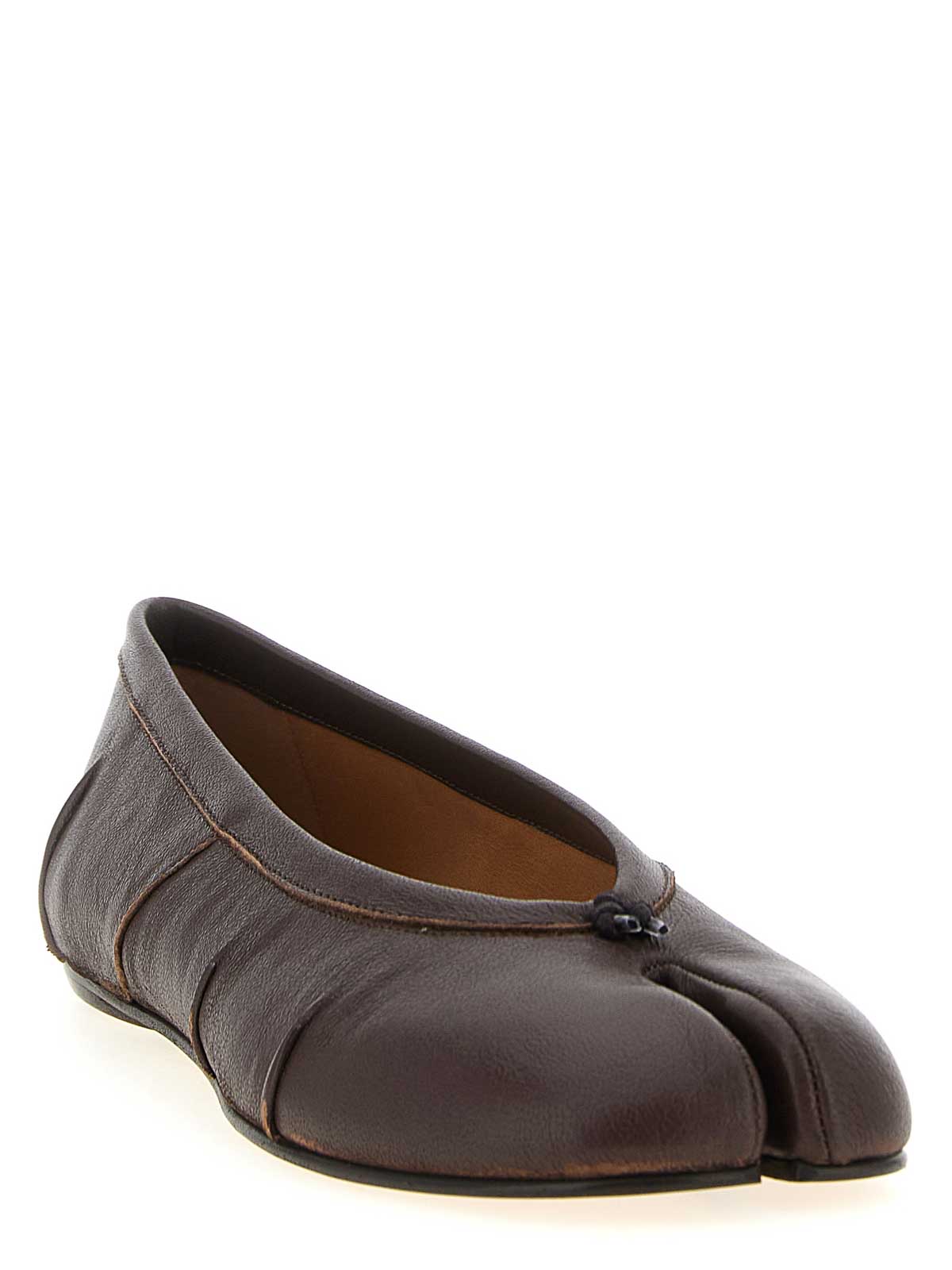 Maison Margiela New Round Toe Ballerina With Stitch Detailing In Brown