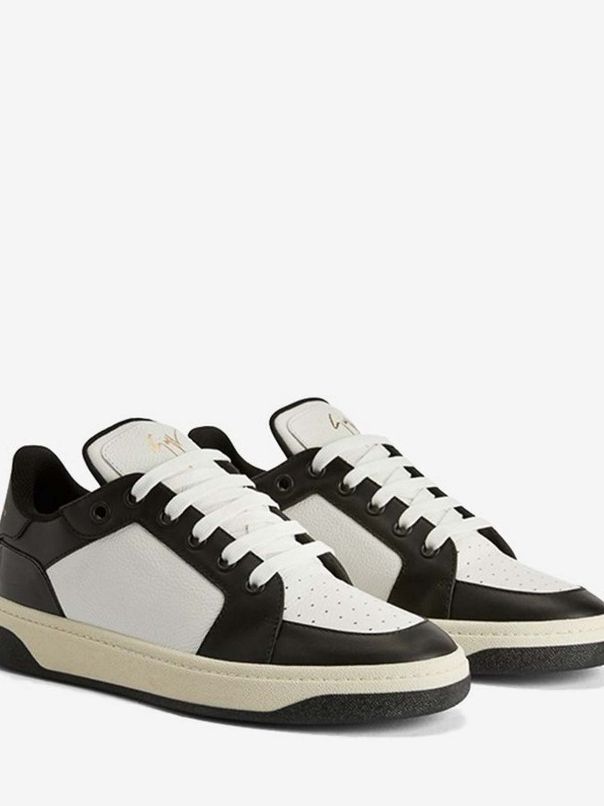 Giuseppe Zanotti Gz94 Low-top Leather Sneakers In Black