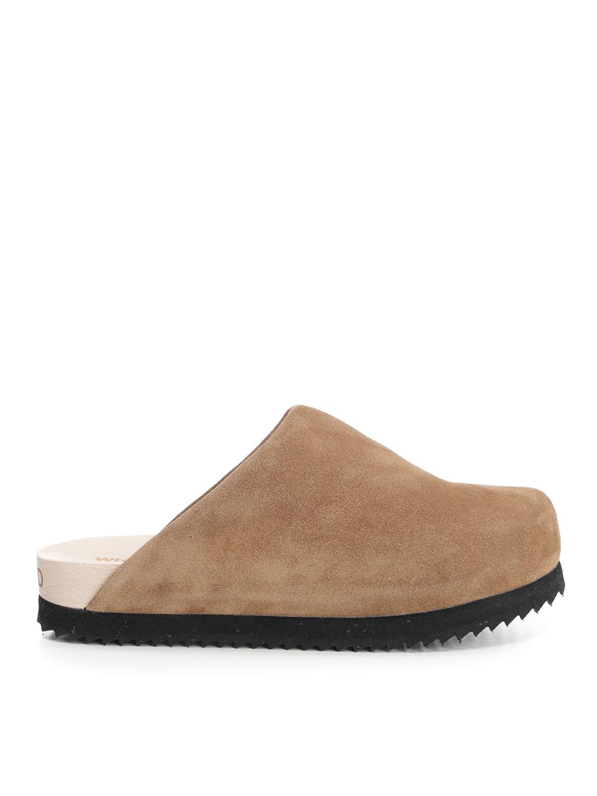 Wud Suede Clogs In Brown