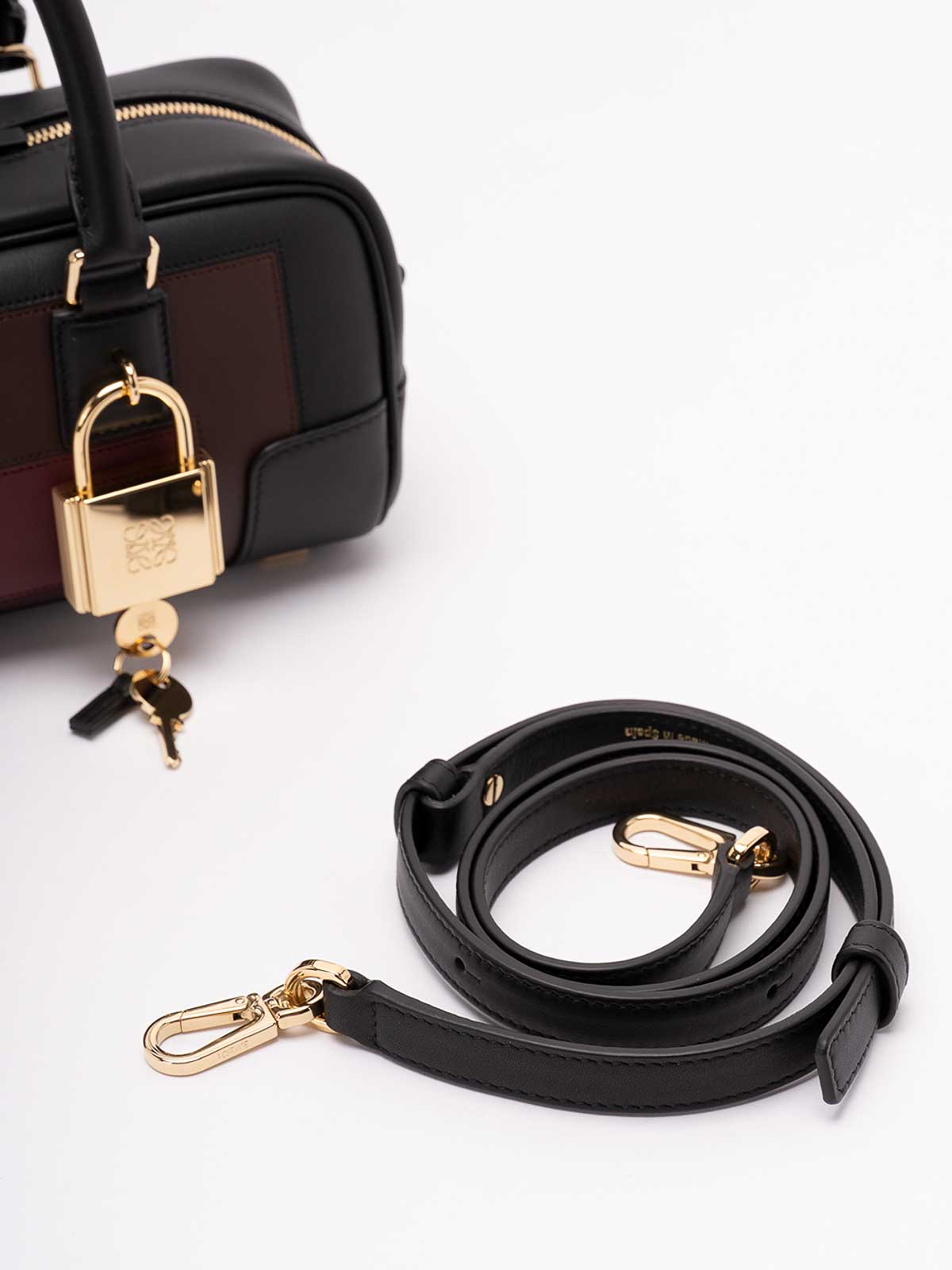 Loewe `amazona 23 Cropped Square` Bag In Black