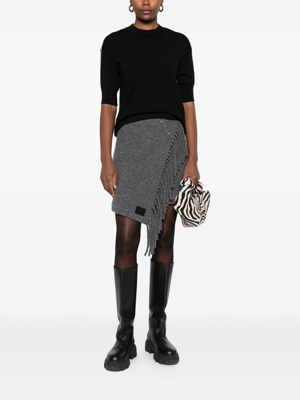 Alpha Studio Relaxed Fit Black Merino Wool Sweater In Black