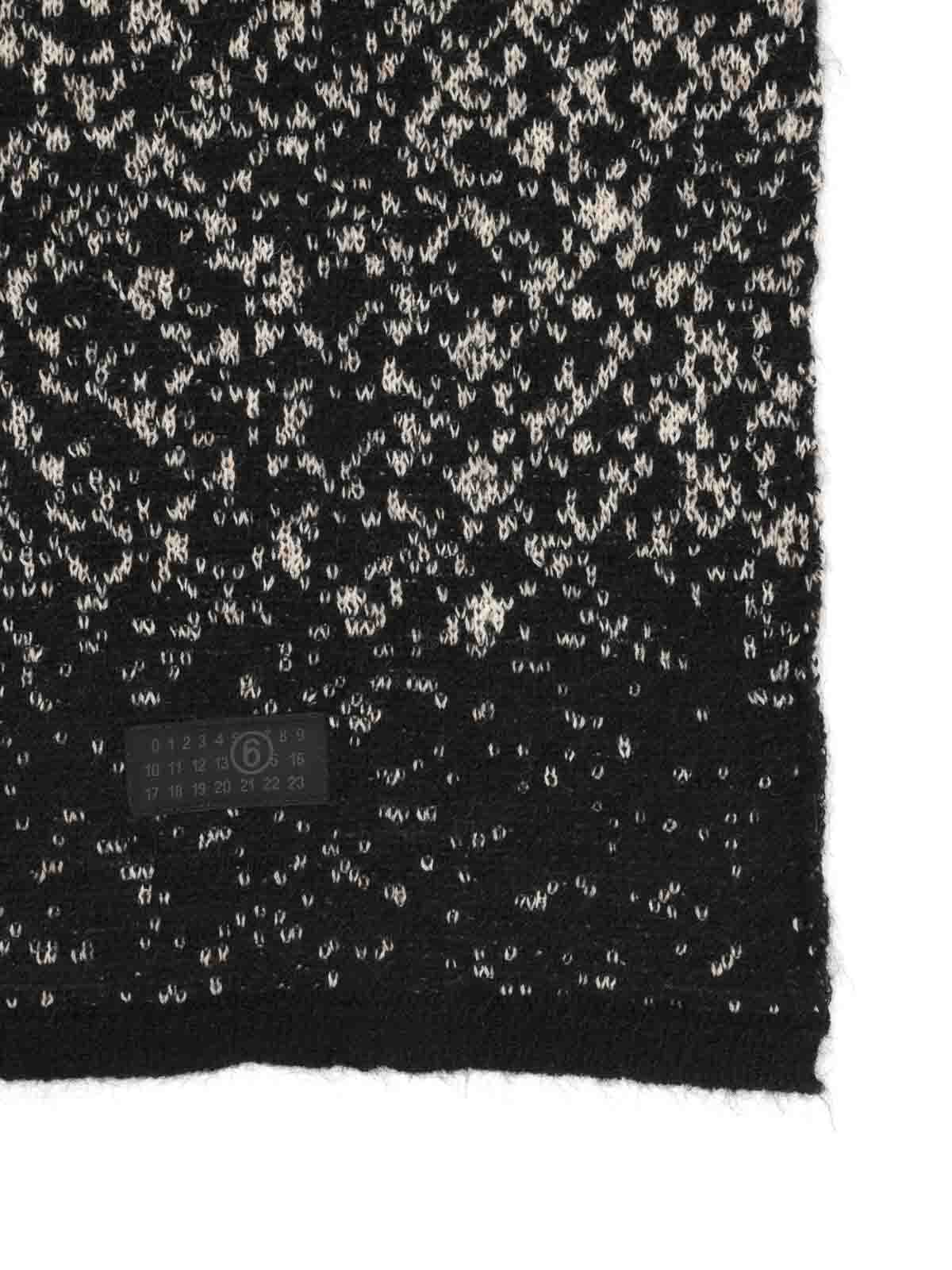 Mm6 Maison Margiela Wool Scarf In Black