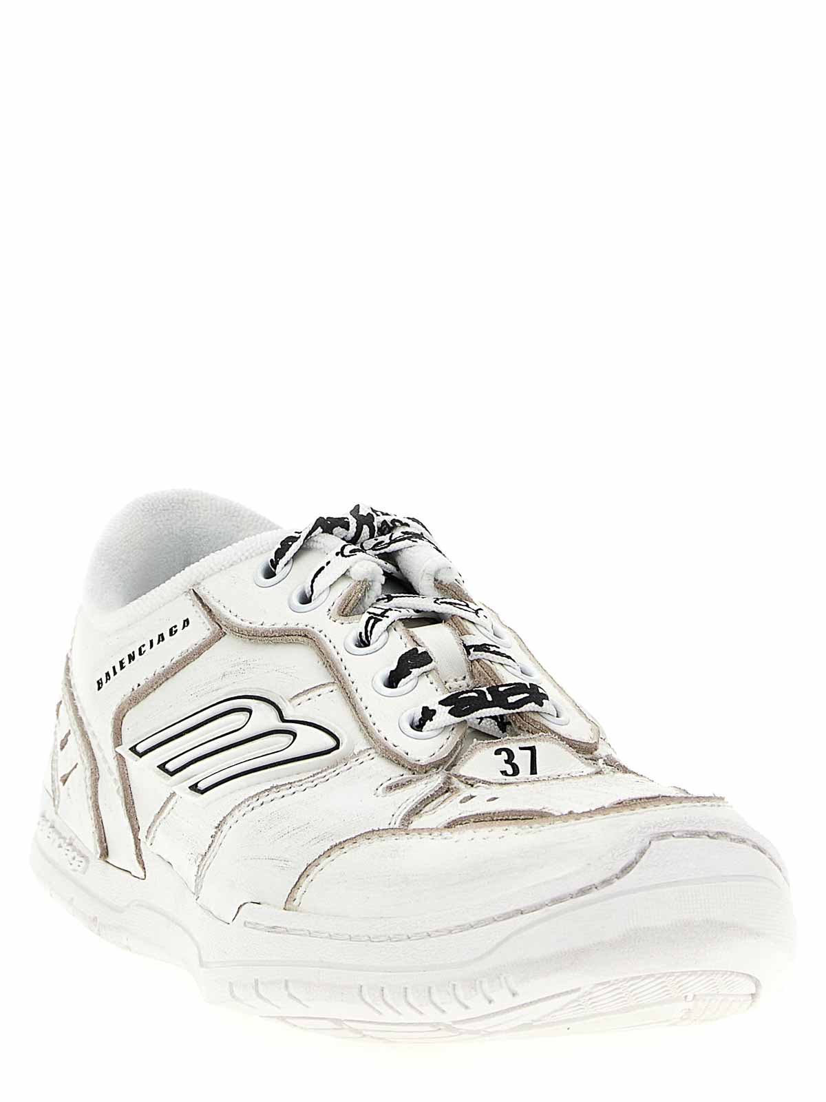 Balenciaga Hamptons Worn-out Medio Sneakers In White