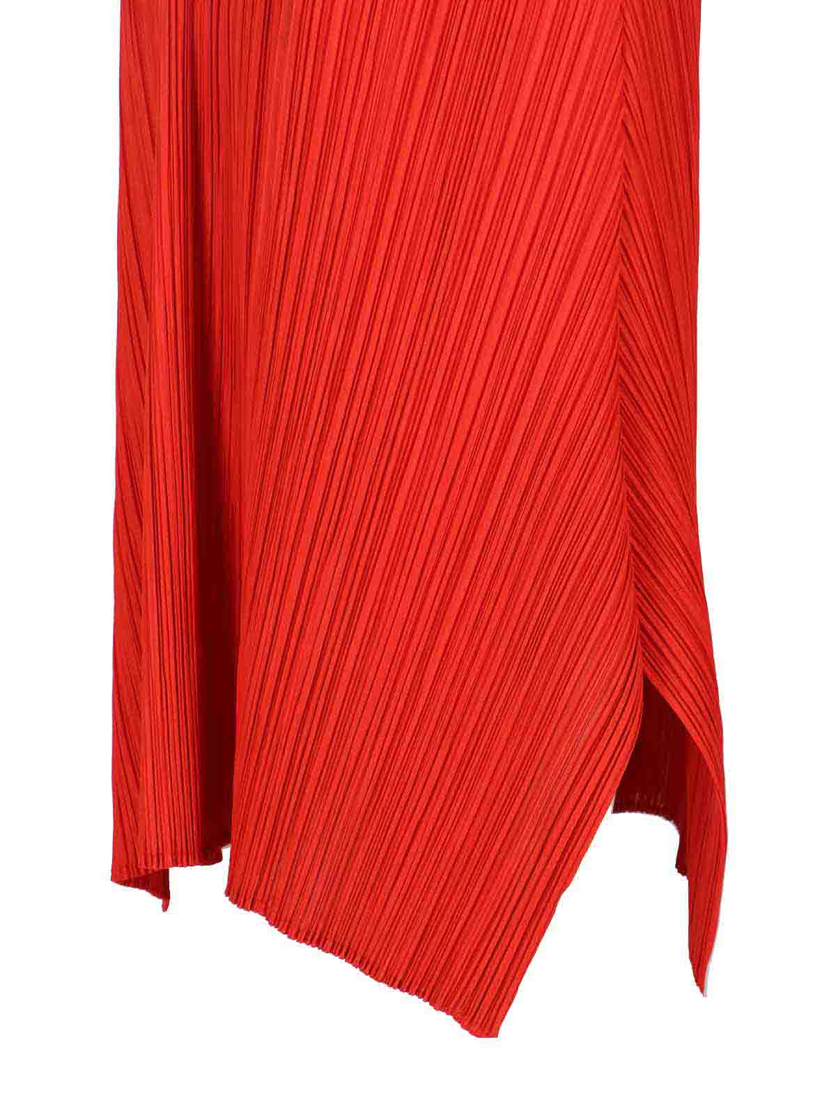 Issey Miyake Pleated Midi Dresses In Red