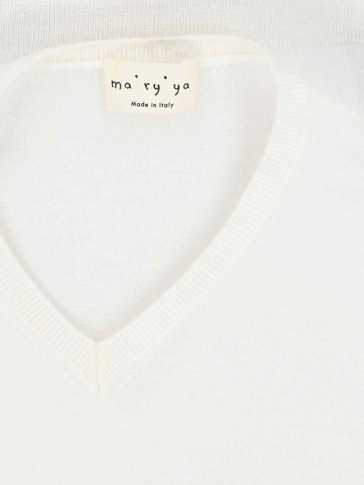Ma'ry'ya Minimalist White Sweater With Classic Fit And Round Neckline In White