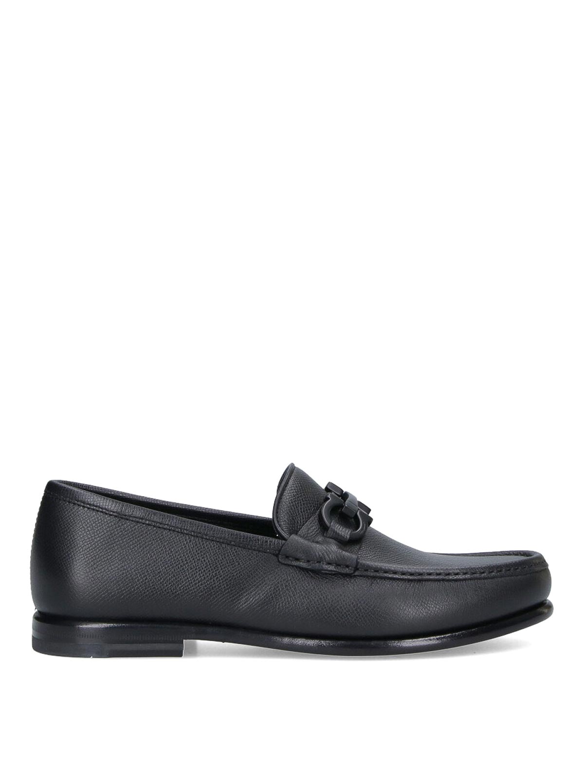 Ferragamo Black Calf Leather Flat Shoes In Black