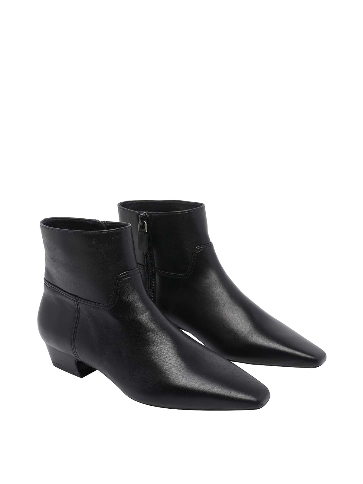Stuart Weitzman Stassi Booties In Black