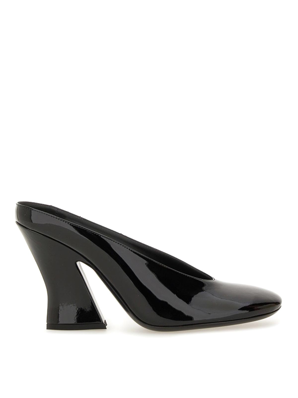Givenchy Sculpted Leather Pumps In Black