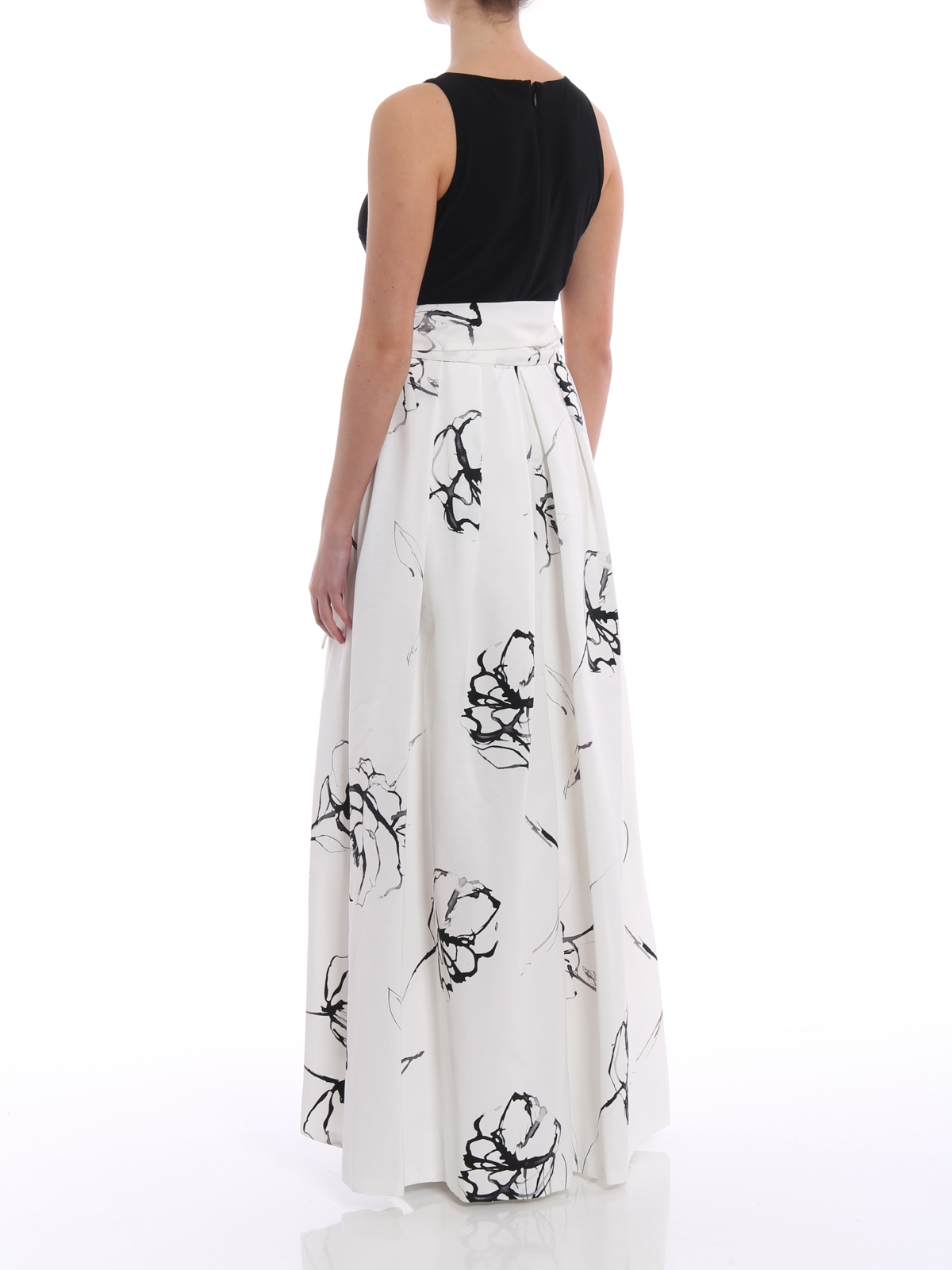 fitted lace wedding dress KYLA LACE MAXI DRESS IN BLACK – AKIRA main image 0