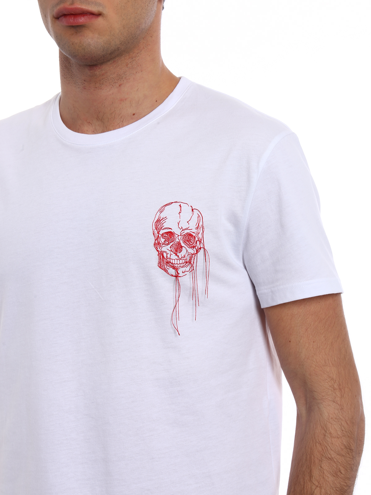 【関税&送料込】Alexander Mcqueen T-Shirt With Skull Embroid 23732664_53743765_600.jpg
