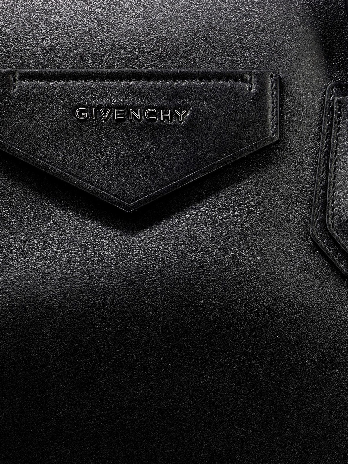 Givenchy Black Leather Studded Antigona Wristlet Clutch Givenchy