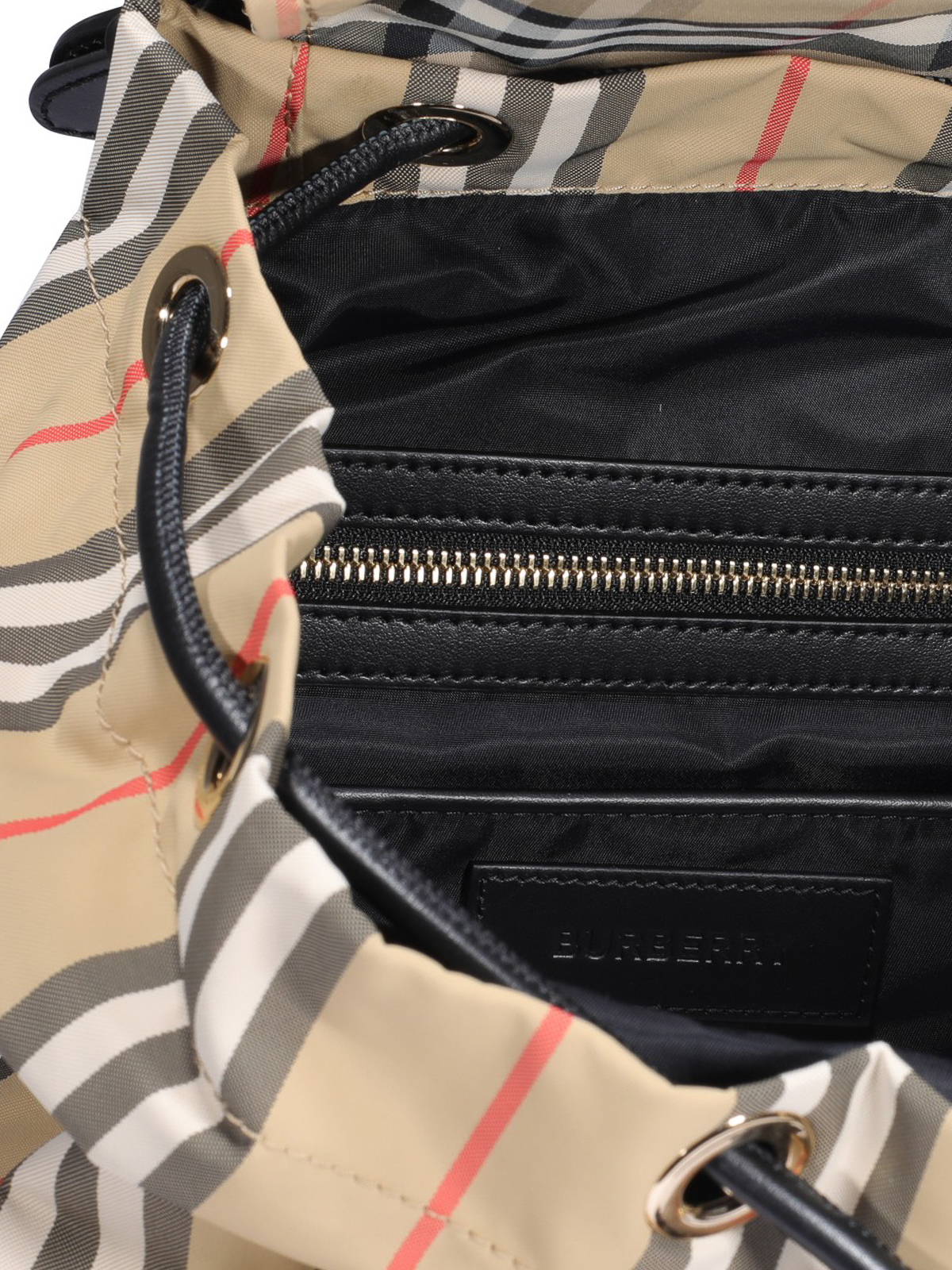 The Classic Vintage Burberry Bag, Review