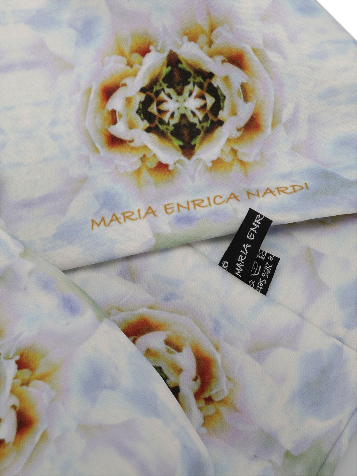 Shop Maria Enrica Nardi Eva Snood In Multicolour