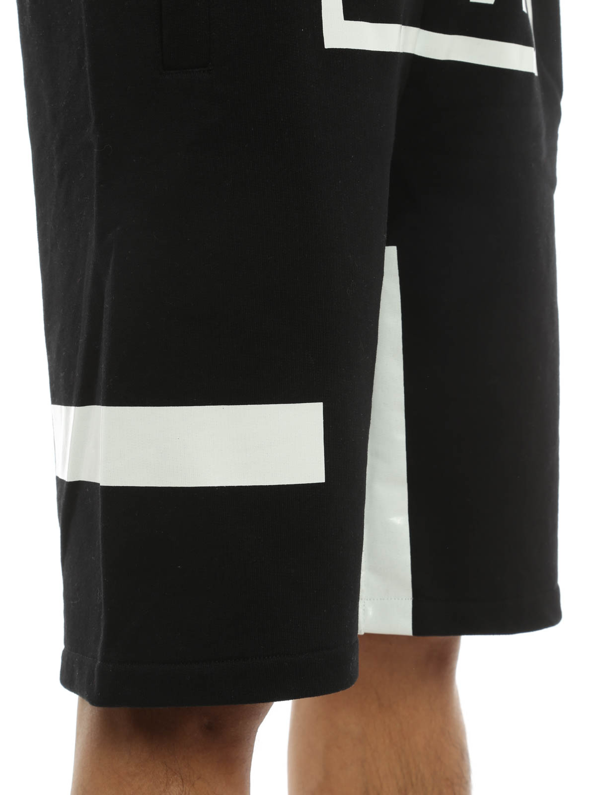 ●HOODHOOD● Logo side pocket bermuda banding shorts black H TEN IV World Wide Shorts – Jerry Jeudy Shop