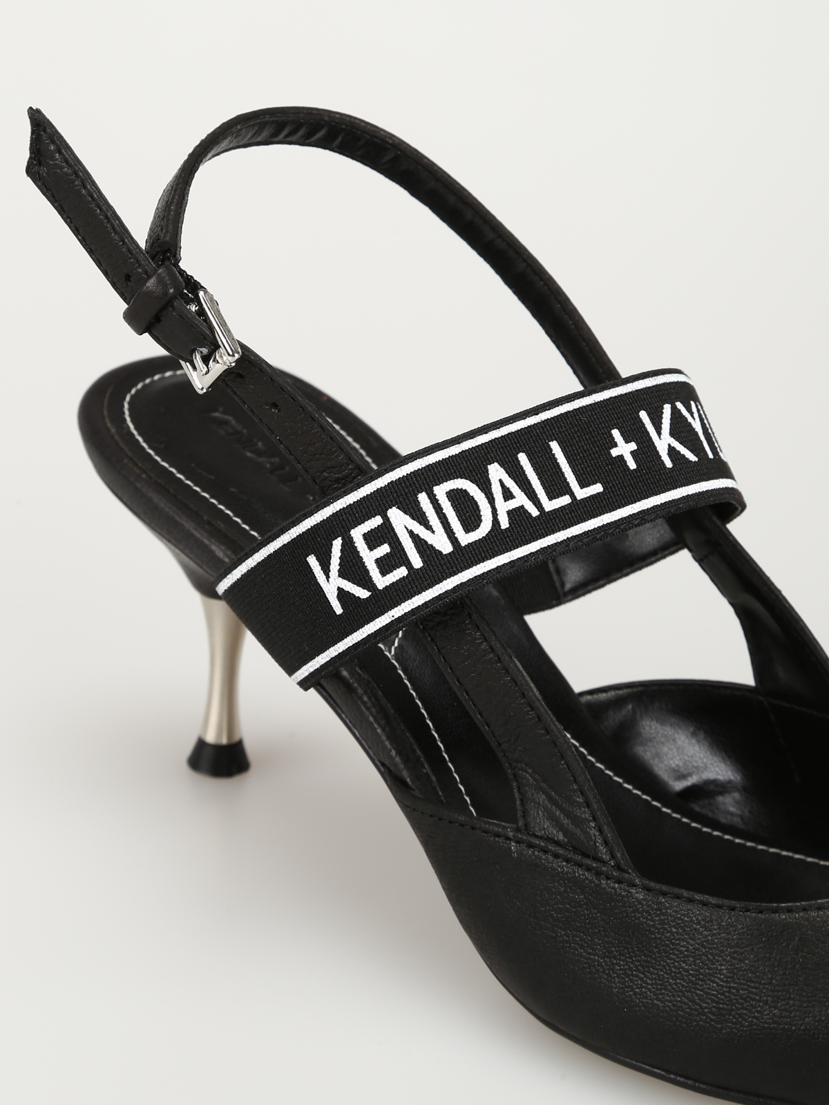 mangfoldighed klassisk effekt Court shoes Kendall + Kylie - Keeley logo print leather court shoes -  KKKEELEY01BLMLE