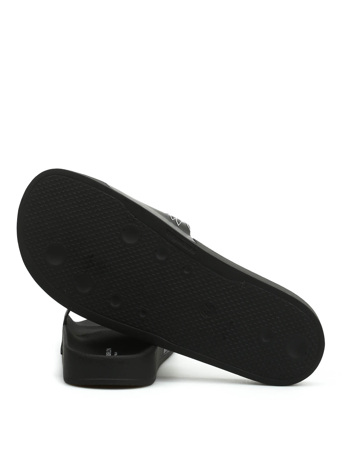 MARCELO BURLON 黒 サンダル Marcelo Burlon Sandal Black on SALE | Fashionesta