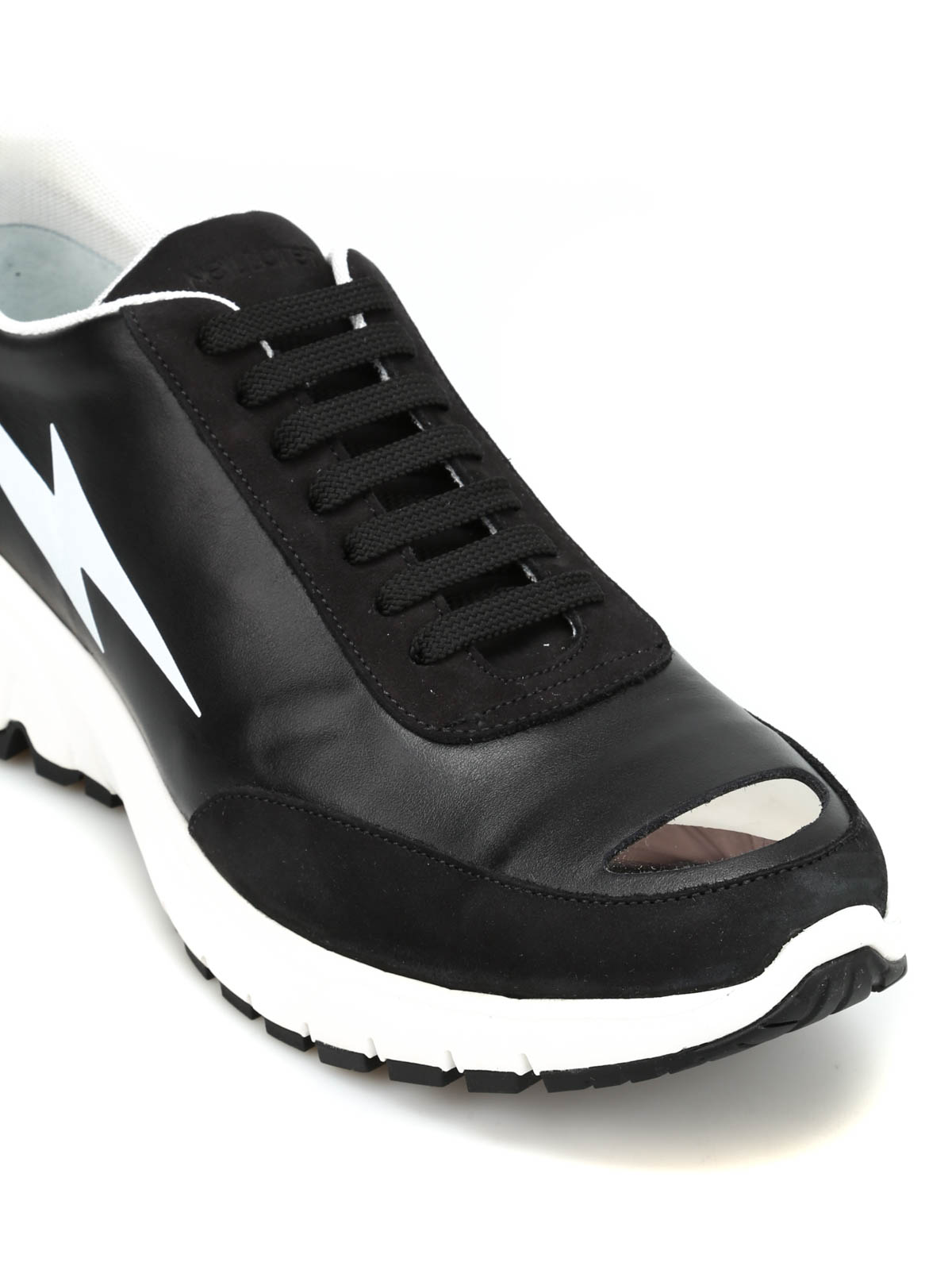 Forekomme mus Afvige Trainers Neil Barrett - Metal toe runner shoes - PBCT137E9002524