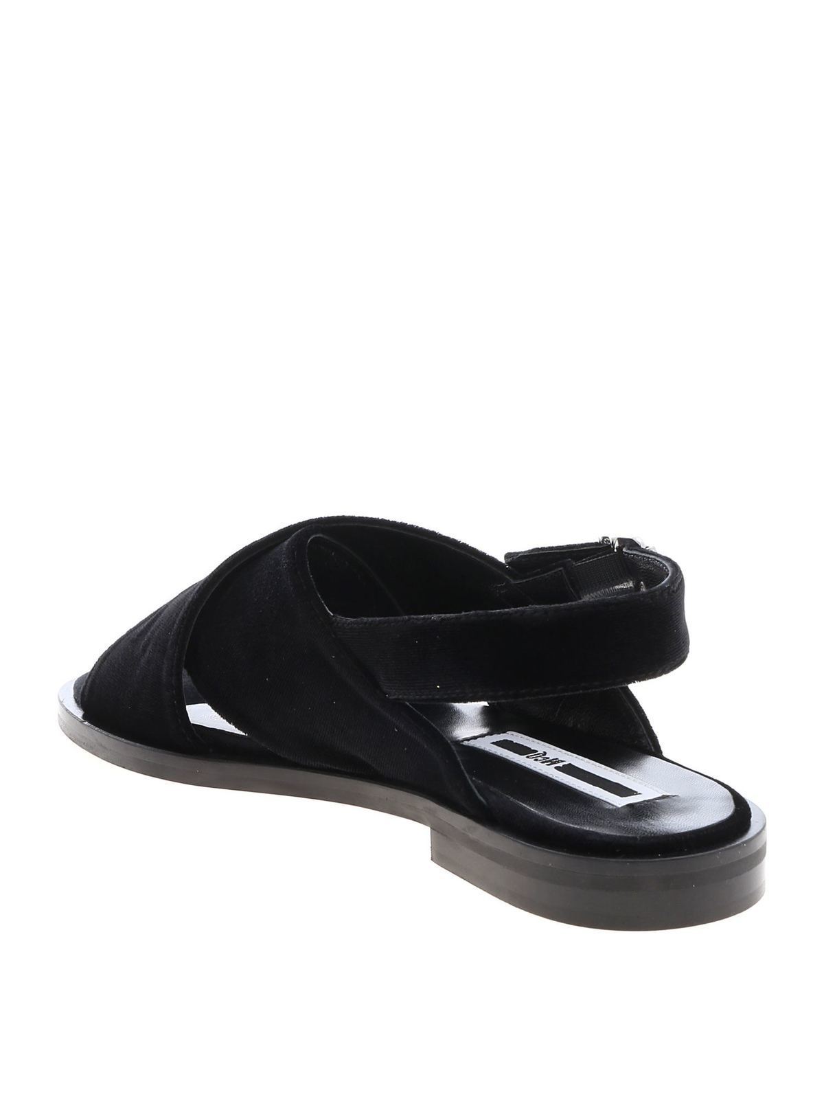 Shop Mcq By Alexander Mcqueen Kim Sandals In Black With Braided Bands In Negro
