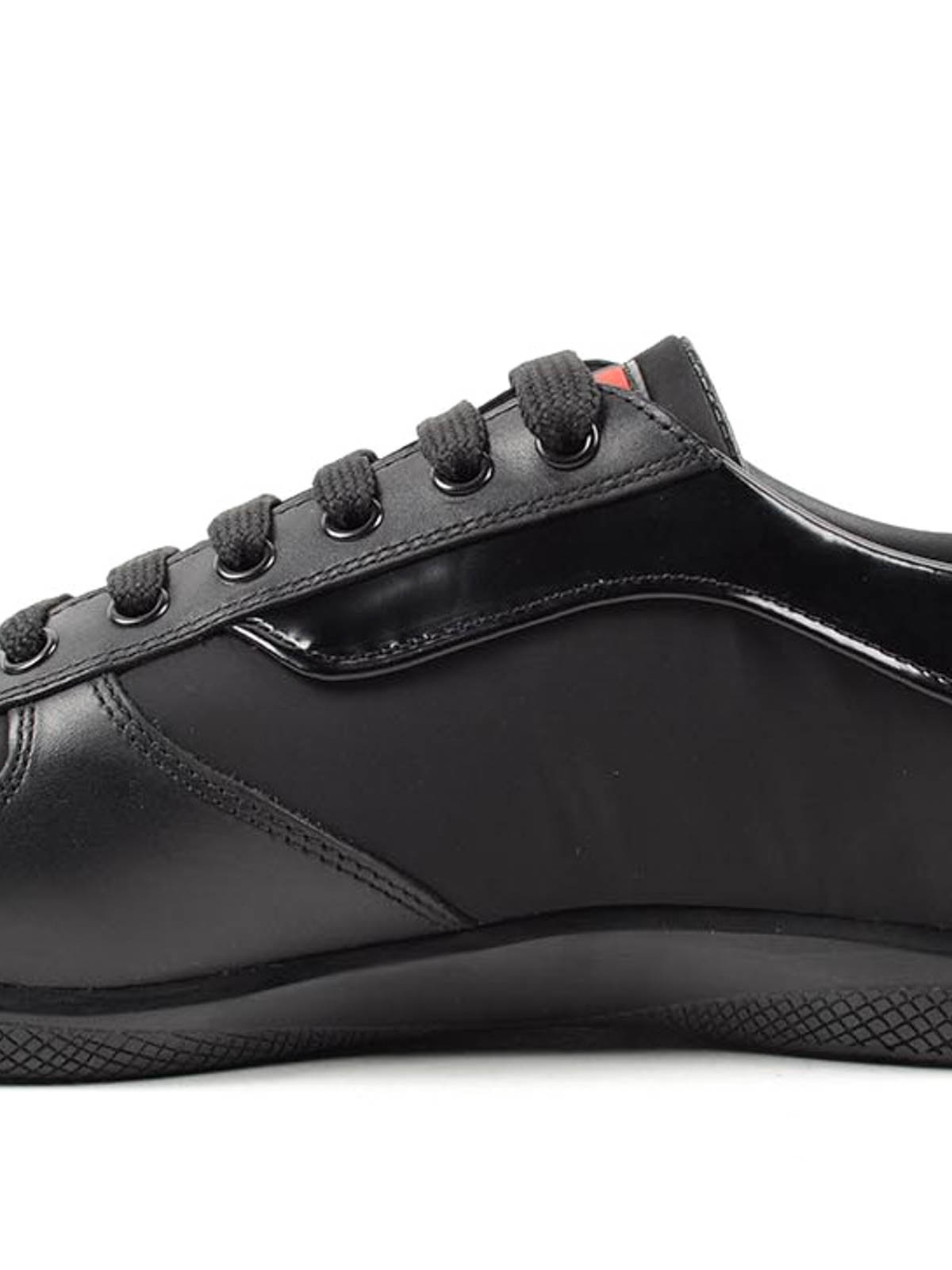 靴 PRADA Linea Rossa Nylon & Suede Trainer Prada Navy Sued & Nylon Linea Rossa Sneakers, Size 7 – OLIVER'S