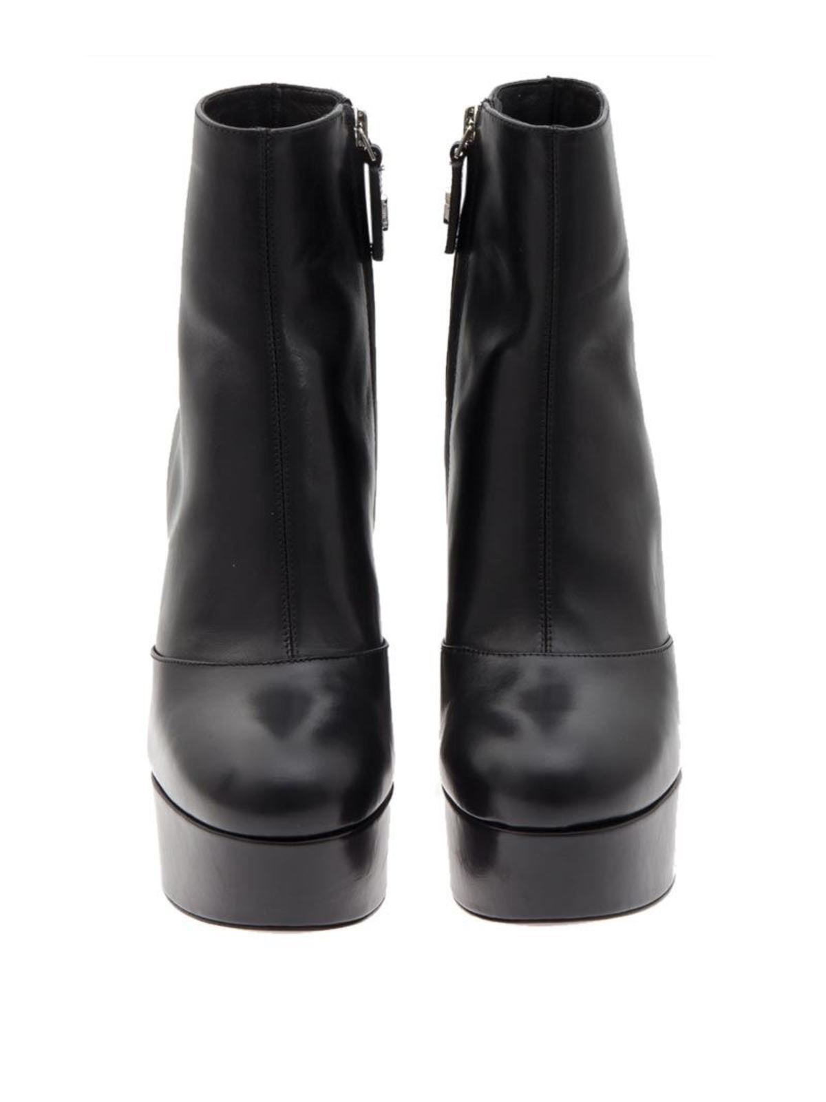 Shop Marc Jacobs Leather Ankle Boots In Negro