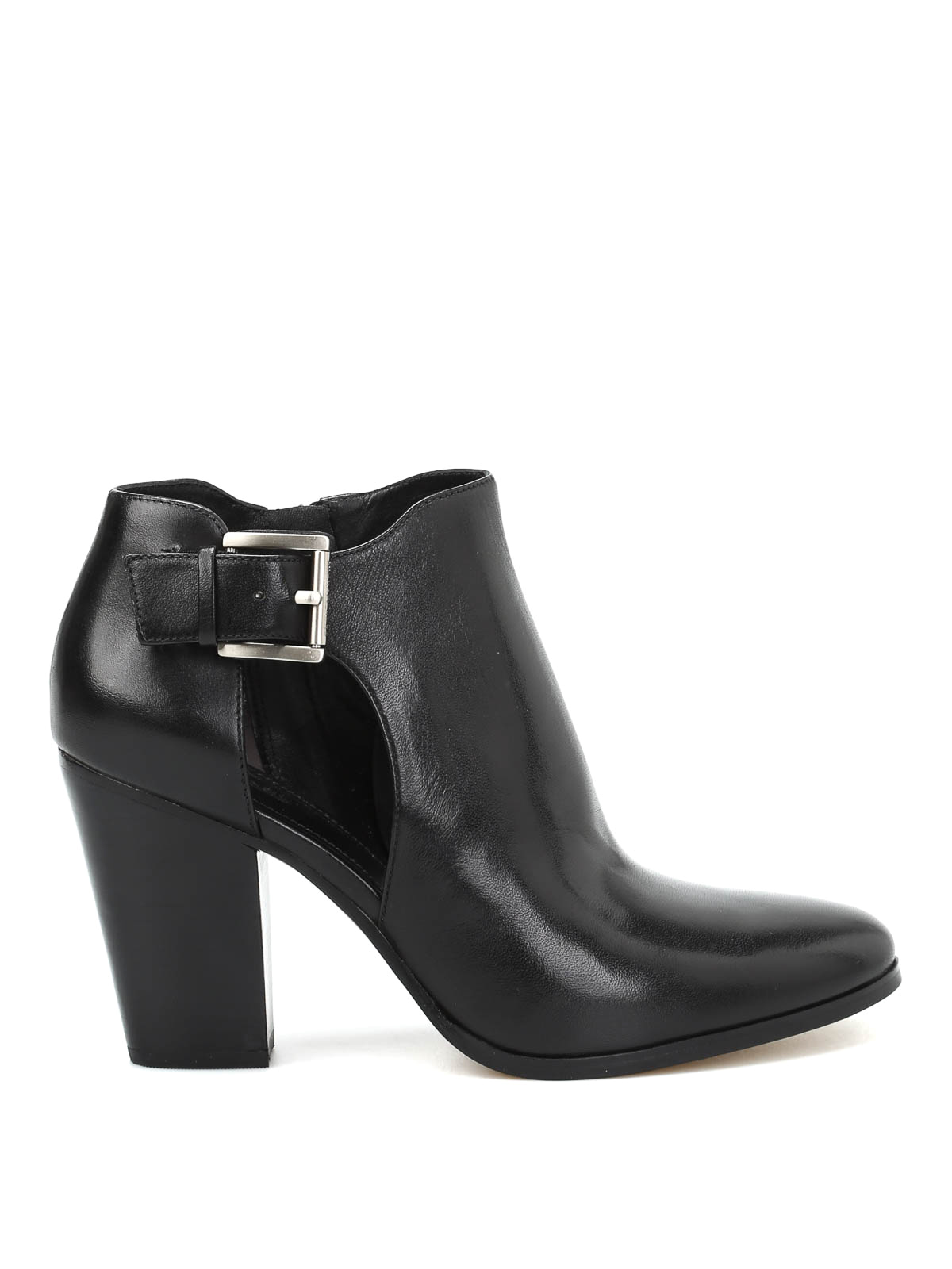 Michael kors 2025 adams bootie