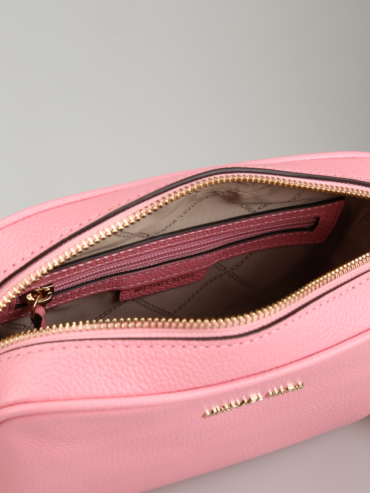 Michael kors camera bag outlet pink