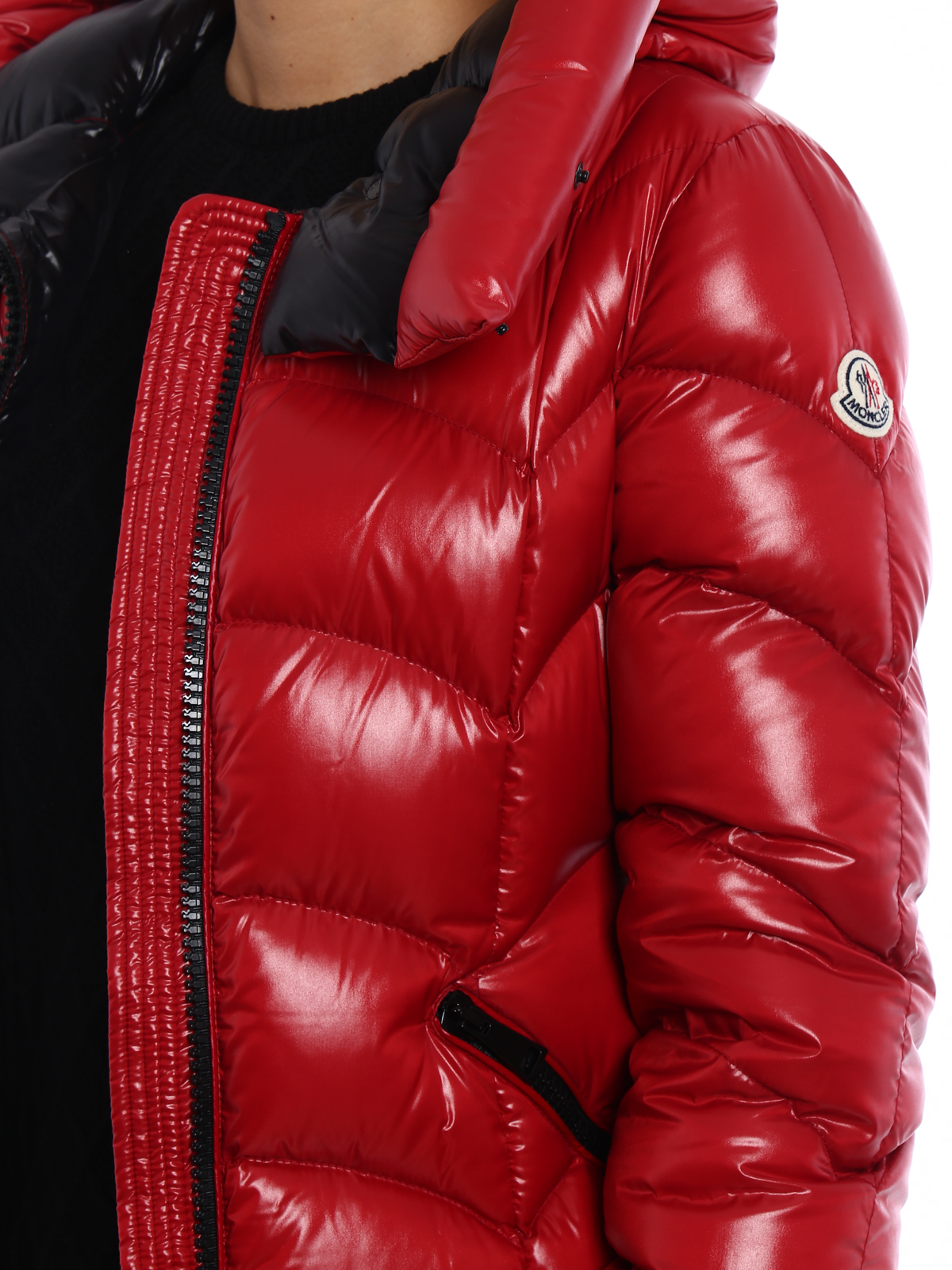 Padded jackets Moncler - Akebia glossy puffer hooded jacket -  C2093469480568950462